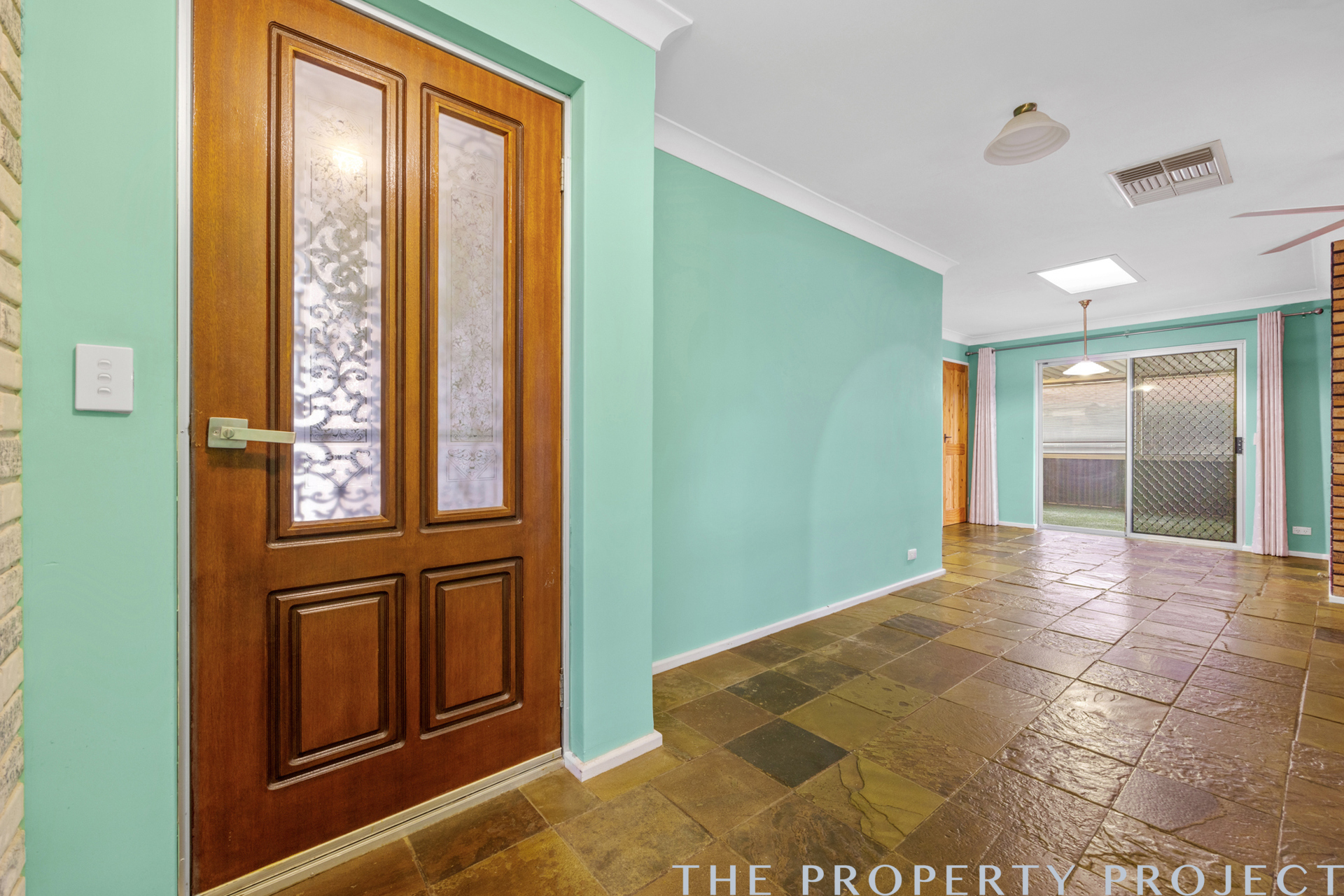 214 Blackadder Road Swan View WA 6056