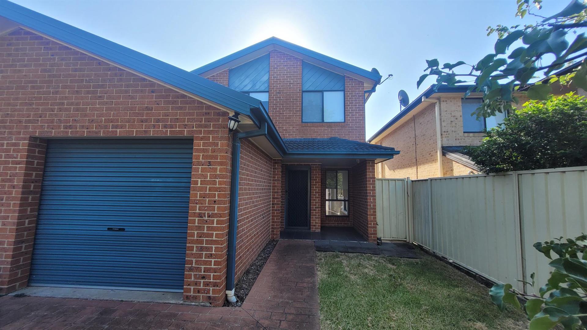 3 / 14 Westringia Place, MACQUARIE FIELDS NSW 2564