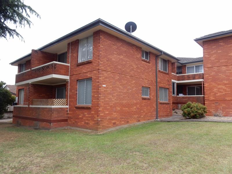 4 / 98 Dumeresq St, CAMPBELLTOWN NSW 2560