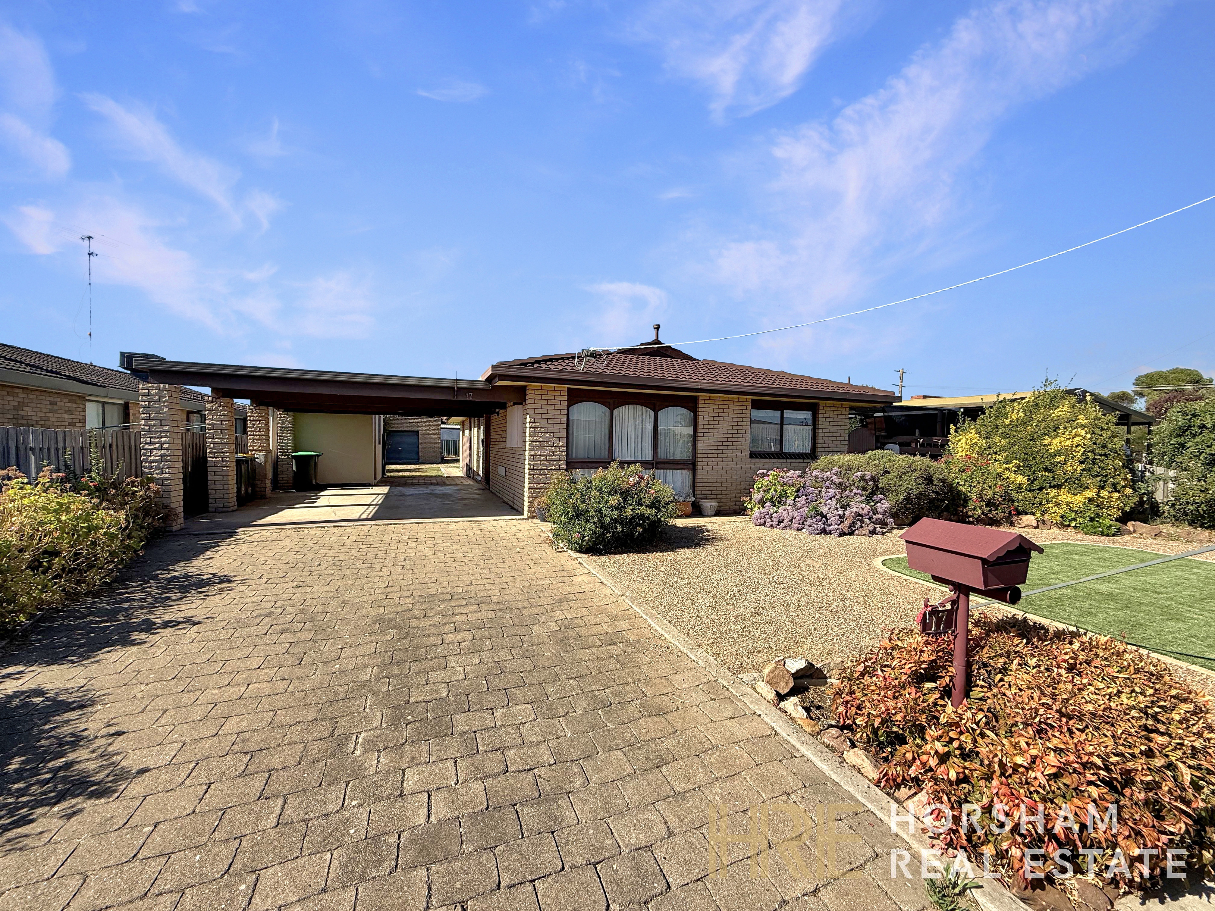 17 Schwarz Avenue, HORSHAM VIC 3400