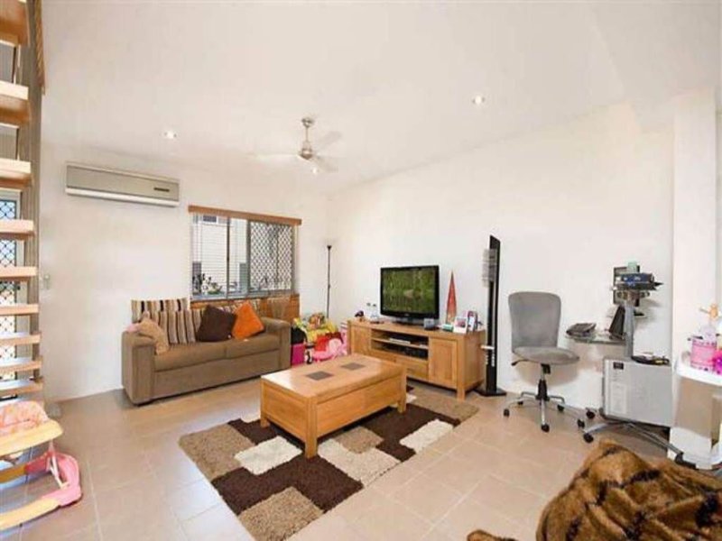 102 / 1 Burnda Street, KIRWAN QLD 4817