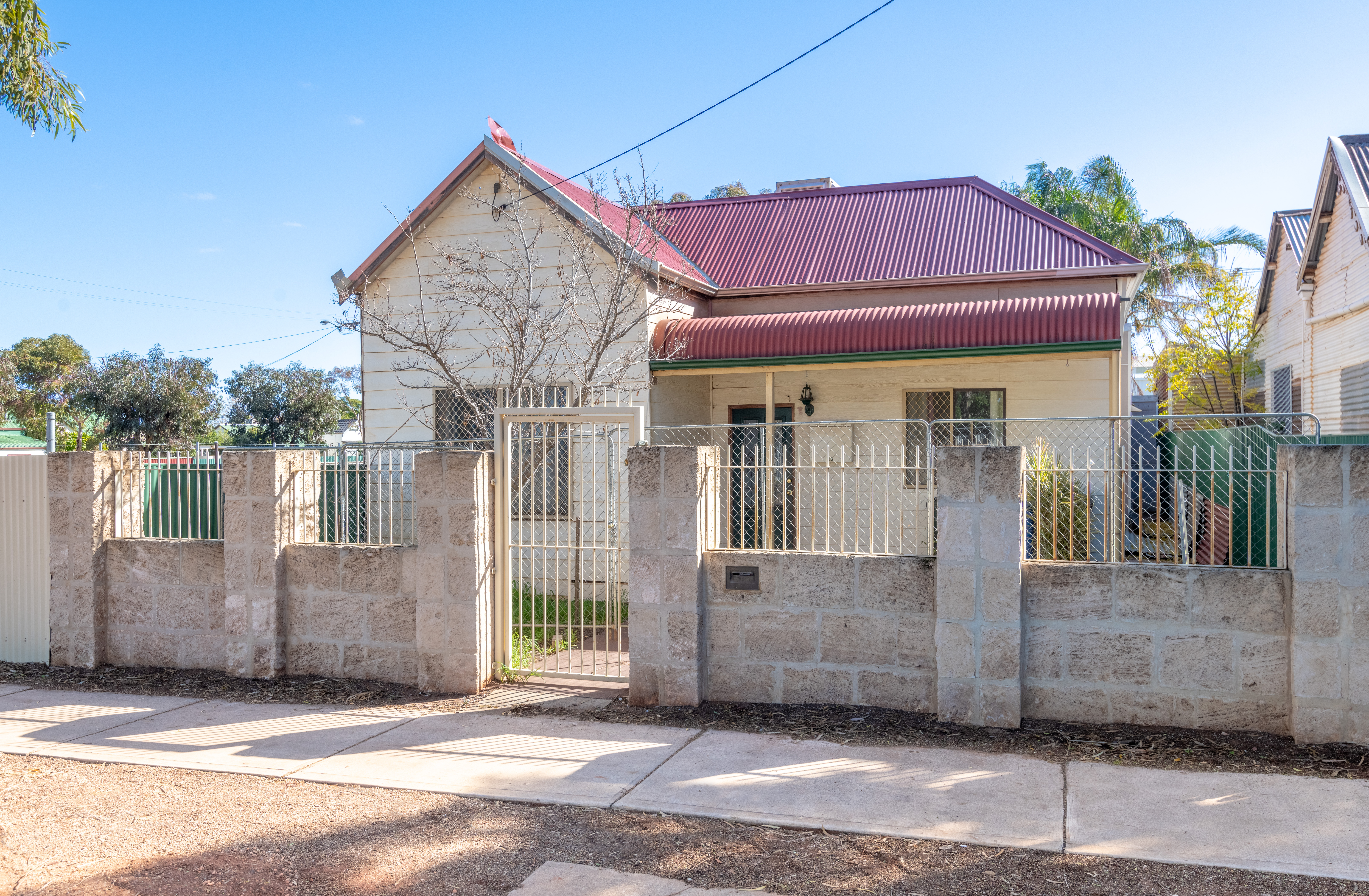 26 Roberts Street, KALGOORLIE WA 6430