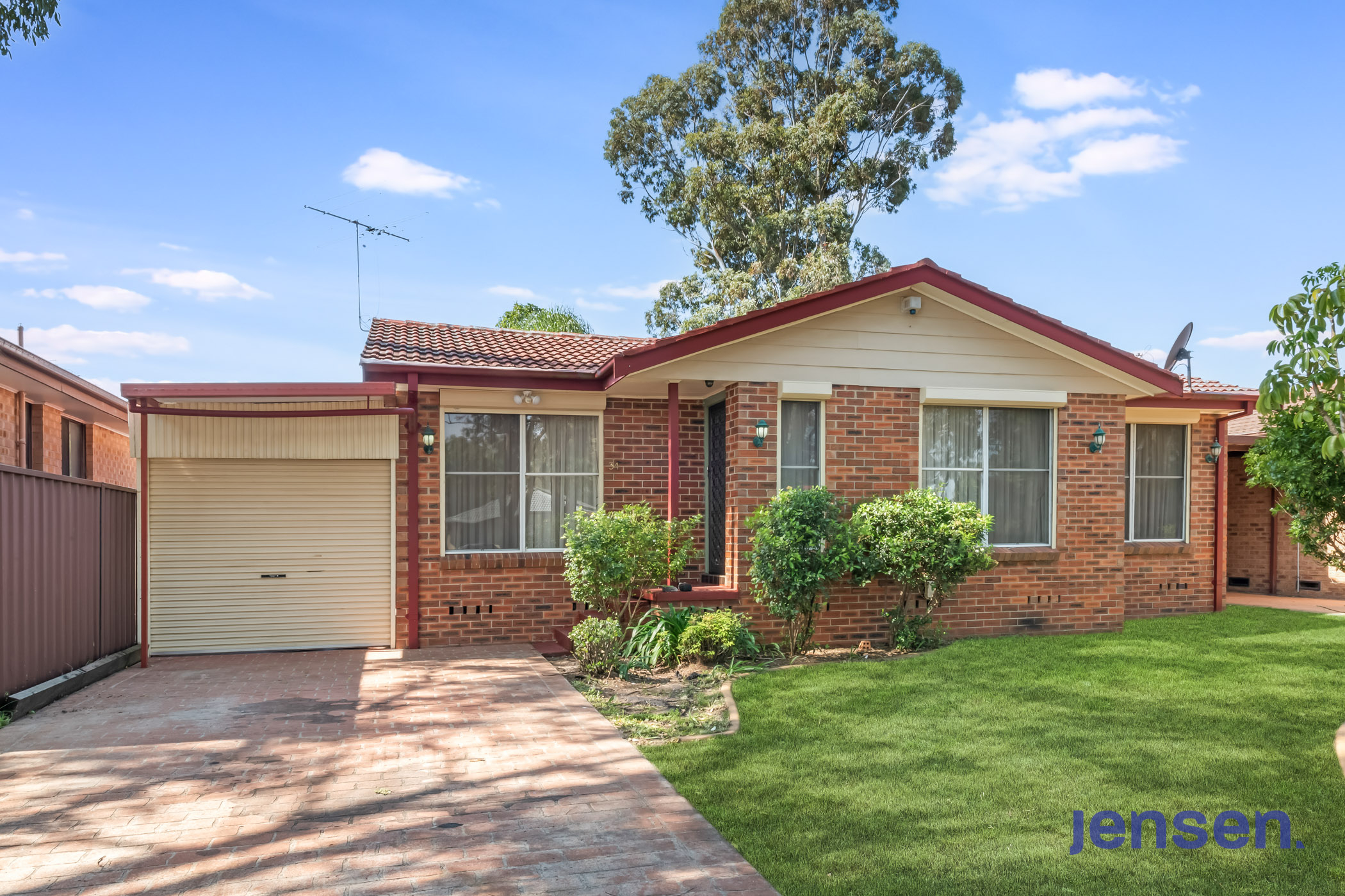34 Tallagandra Dr, QUAKERS HILL NSW 2763