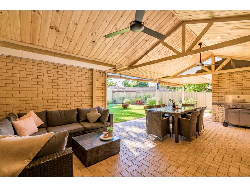 3A Charing Crescent Marangaroo WA 6064