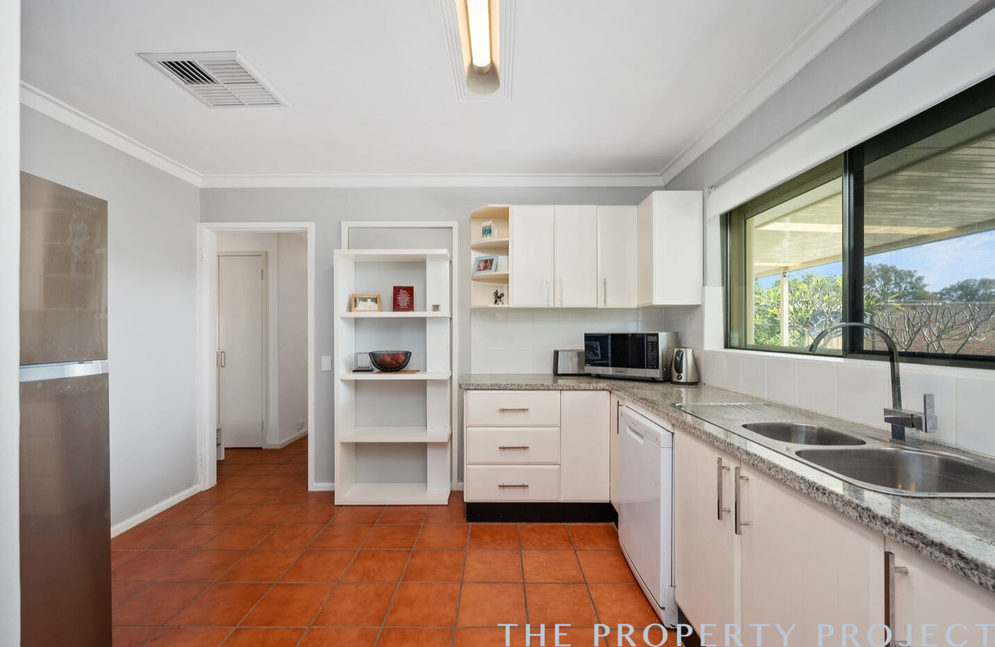 10 Farringdon Way Huntingdale WA 6110