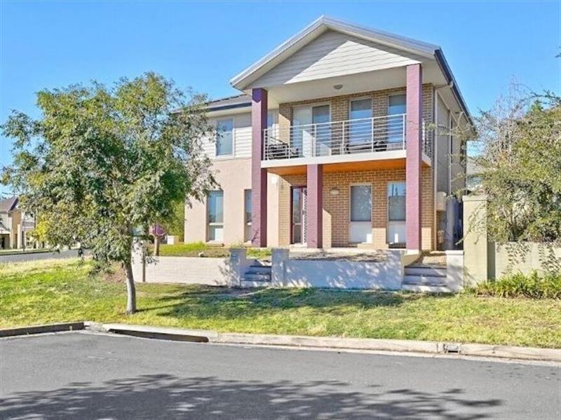 1 / 10 Stowe Avenue, CAMPBELLTOWN NSW 2560