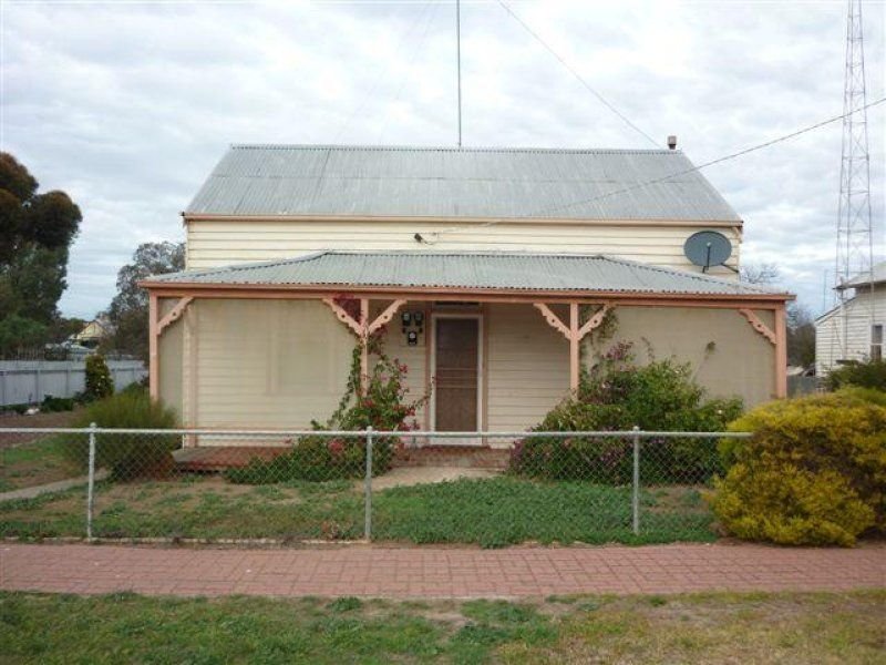 17 Lockwood Street, BIRCHIP VIC 3483