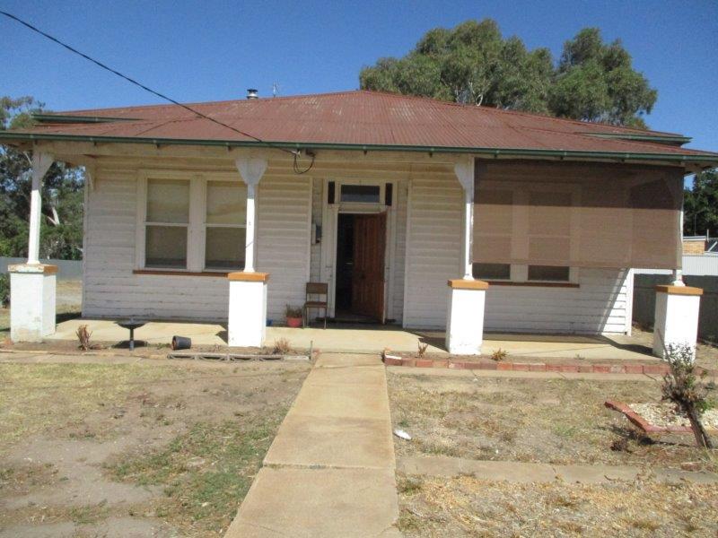 2 Inglewood Road, ST ARNAUD VIC 3478