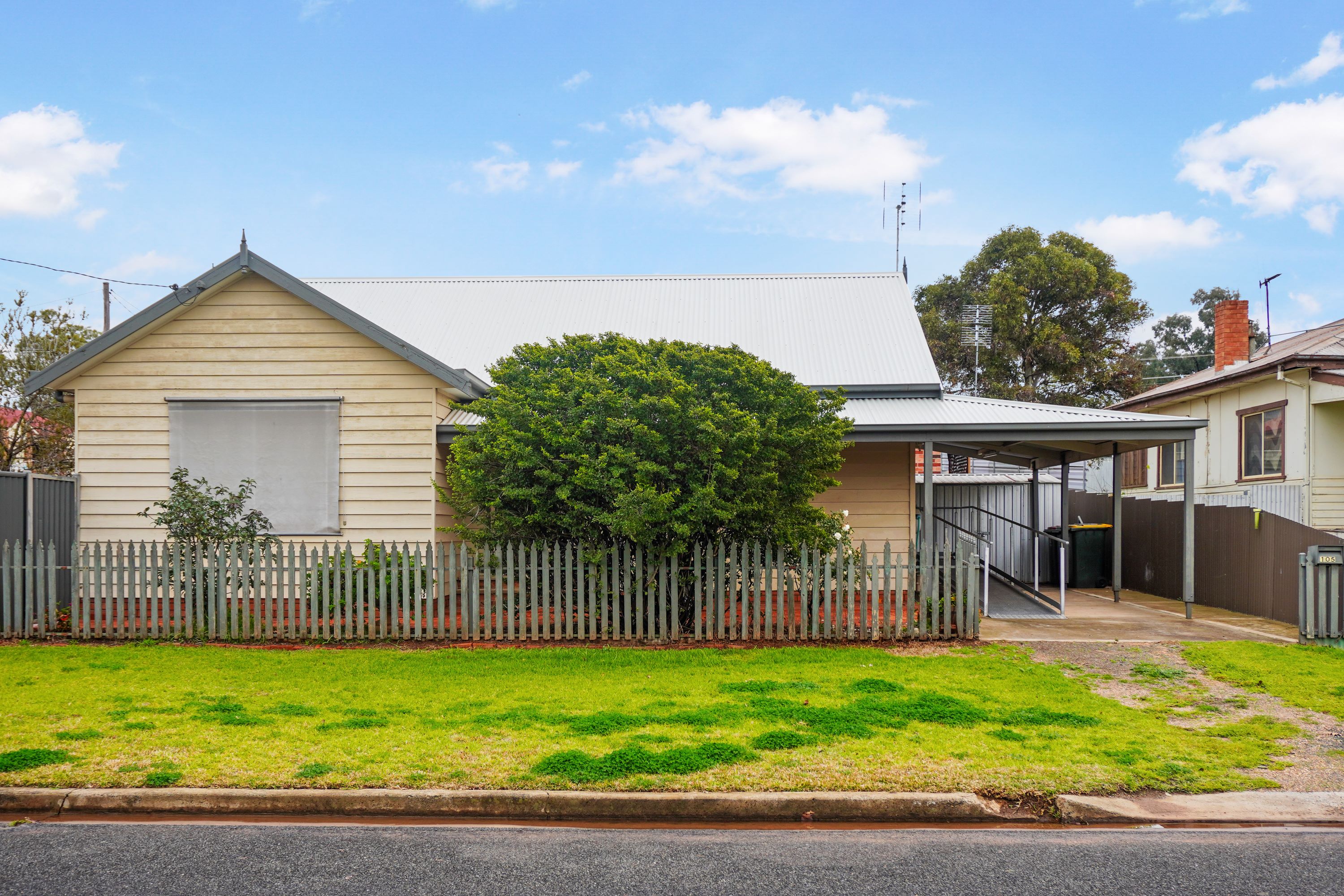 105 Ferry Street, FORBES NSW 2871