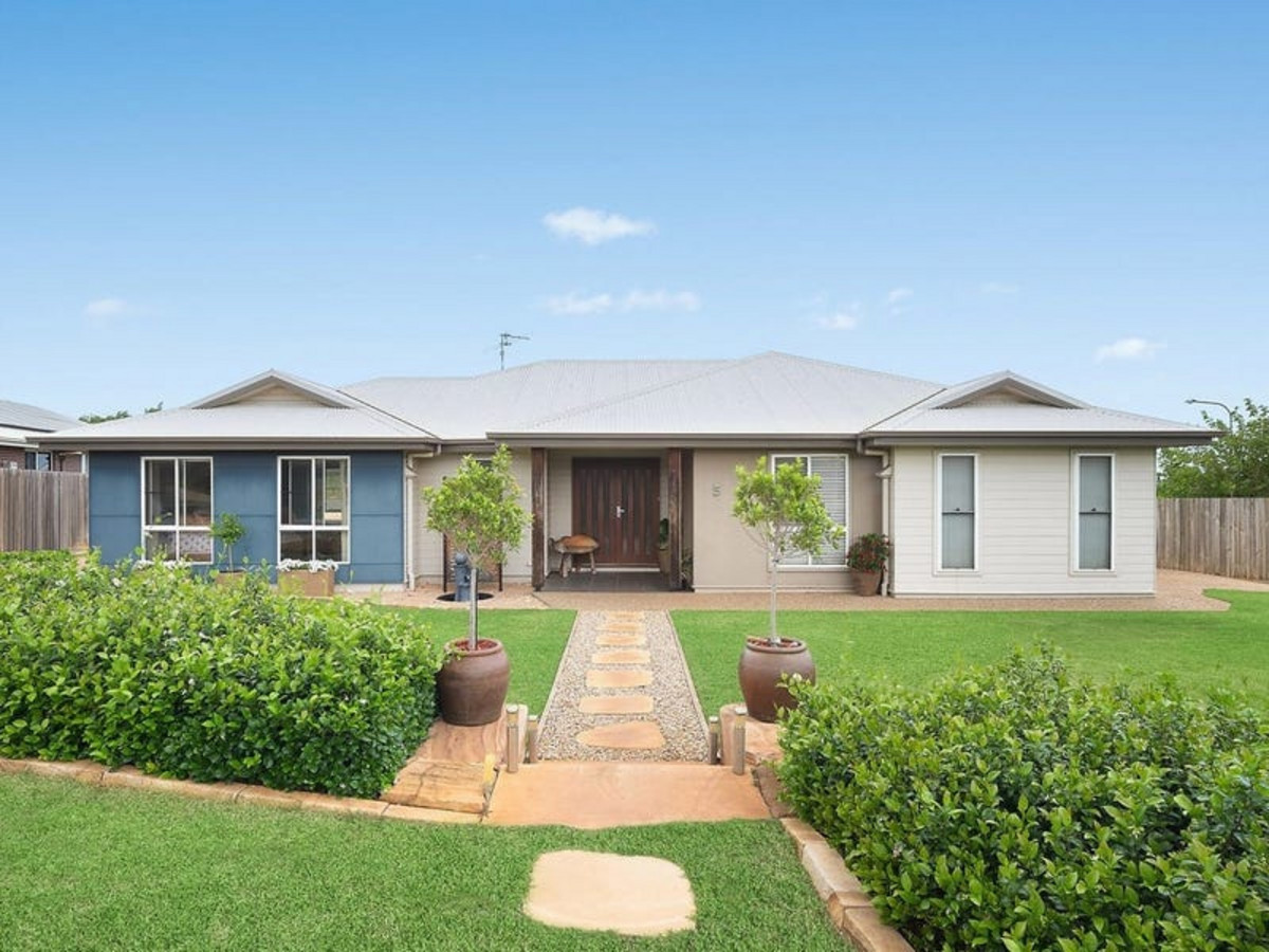 5 Hendra Court, KLEINTON QLD 4352