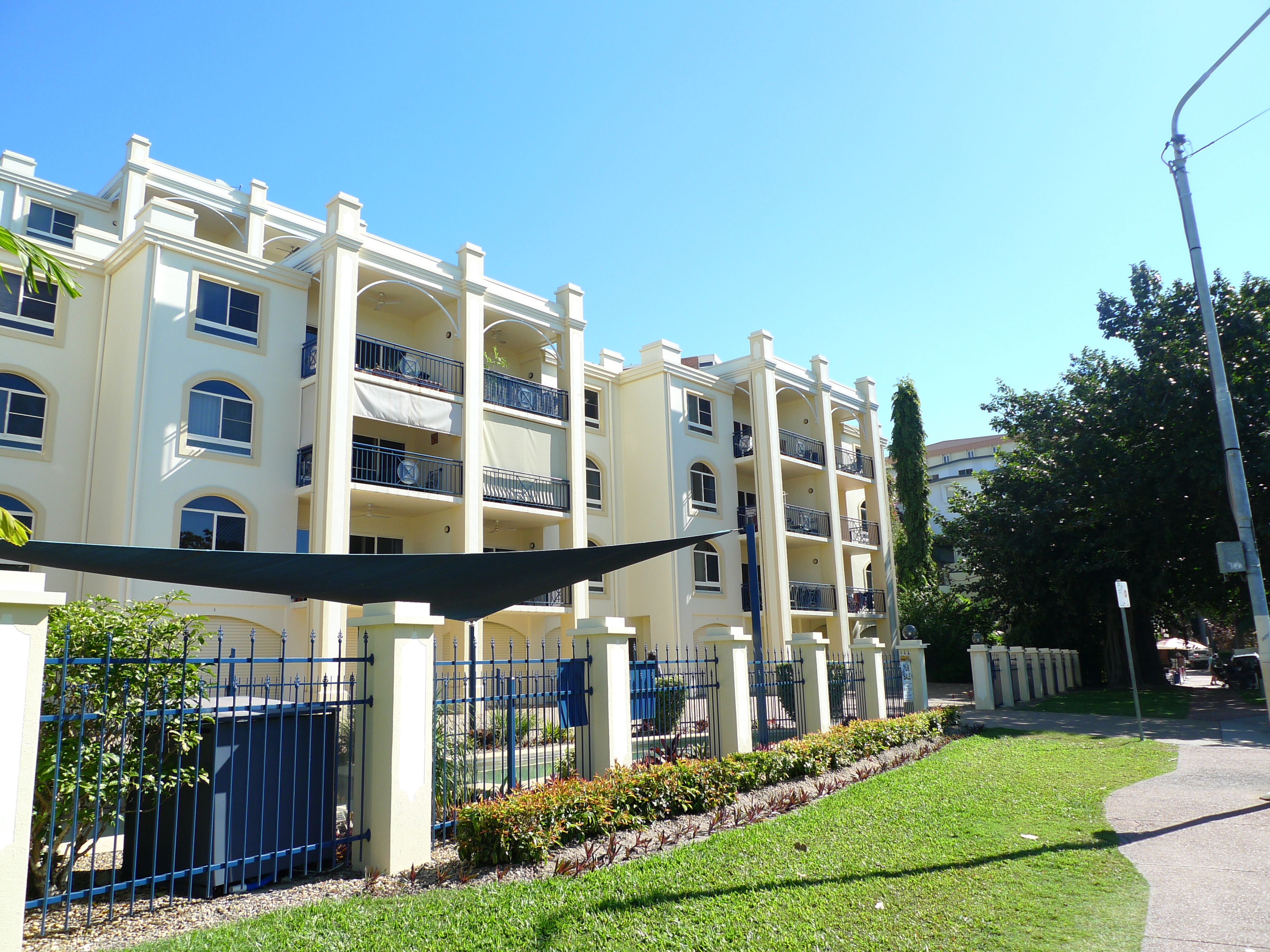 12 / 18 The Strand, NORTH WARD QLD 4810