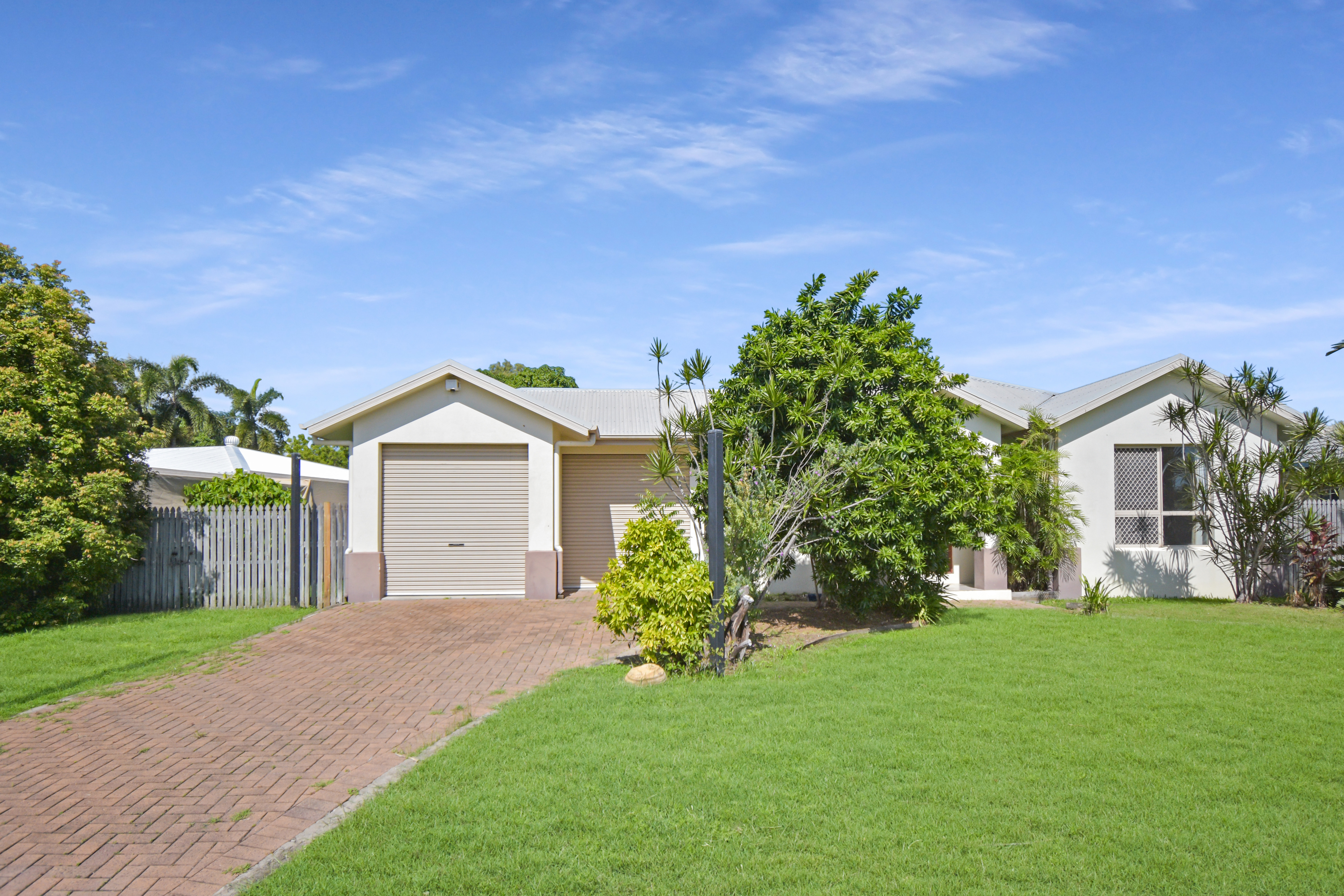 16 Honeysuckle Dr, ANNANDALE QLD 4814