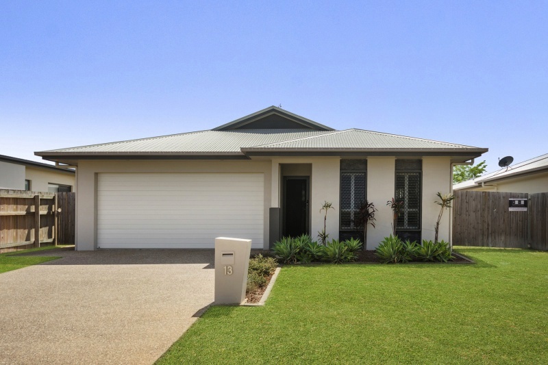13 Poinsettia Dr, BOHLE PLAINS QLD 4817