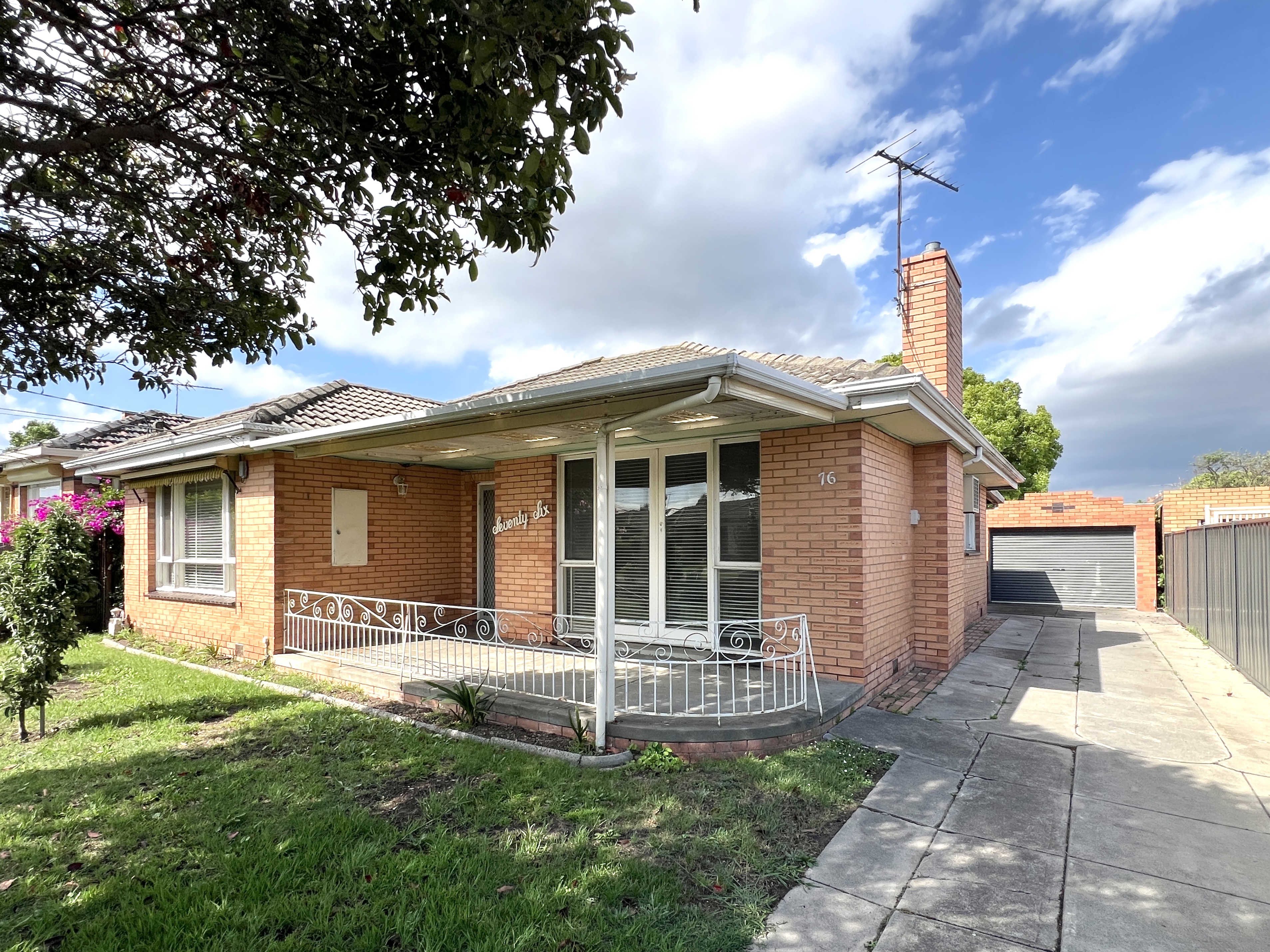 76 Doyle Street, AVONDALE HEIGHTS VIC 3034