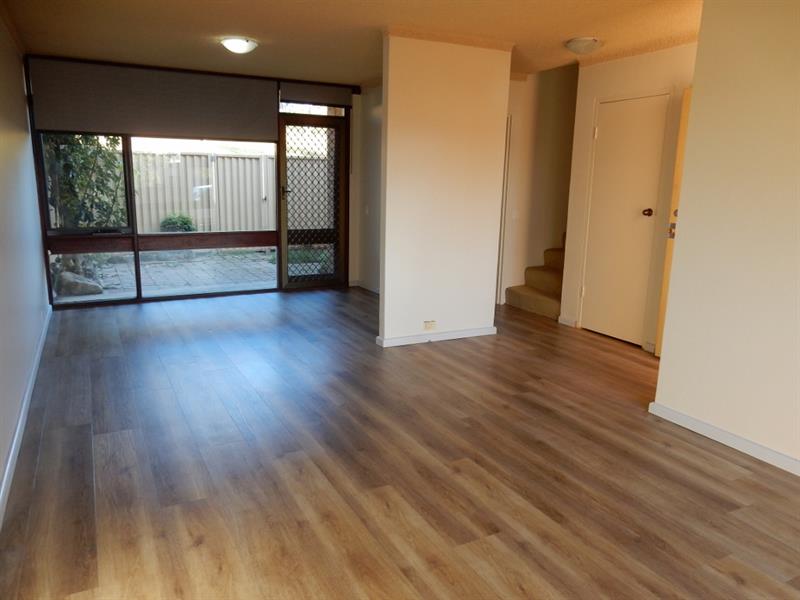 10 / 42 Woodhouse  Dr, AMBARVALE NSW 2560