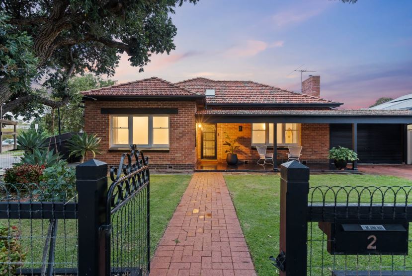 2 Warwick Ave, NORTH BRIGHTON SA 5048