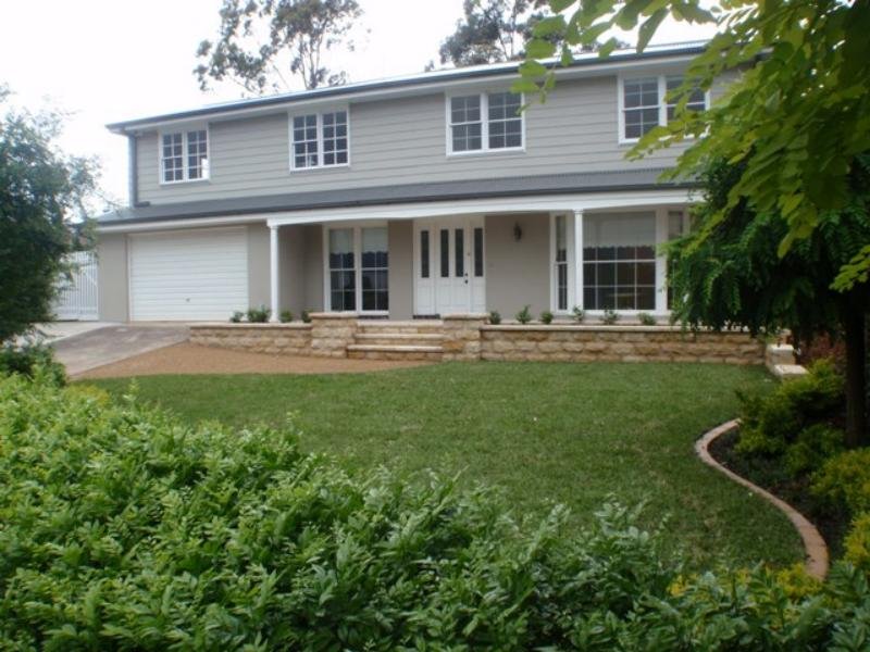 4 Manooka  Cres, BRADBURY NSW 2560