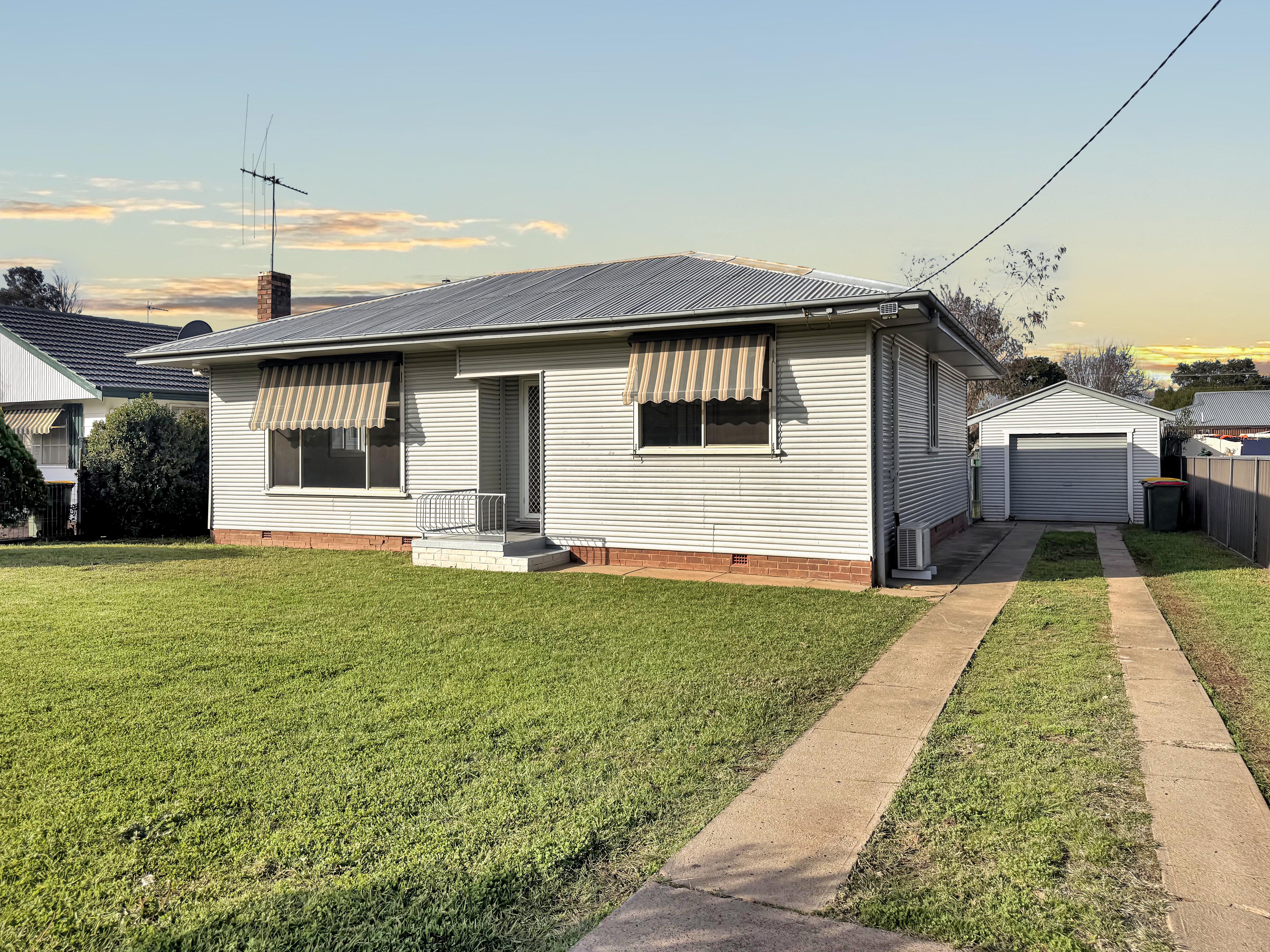 15 Facey Street, FORBES NSW 2871