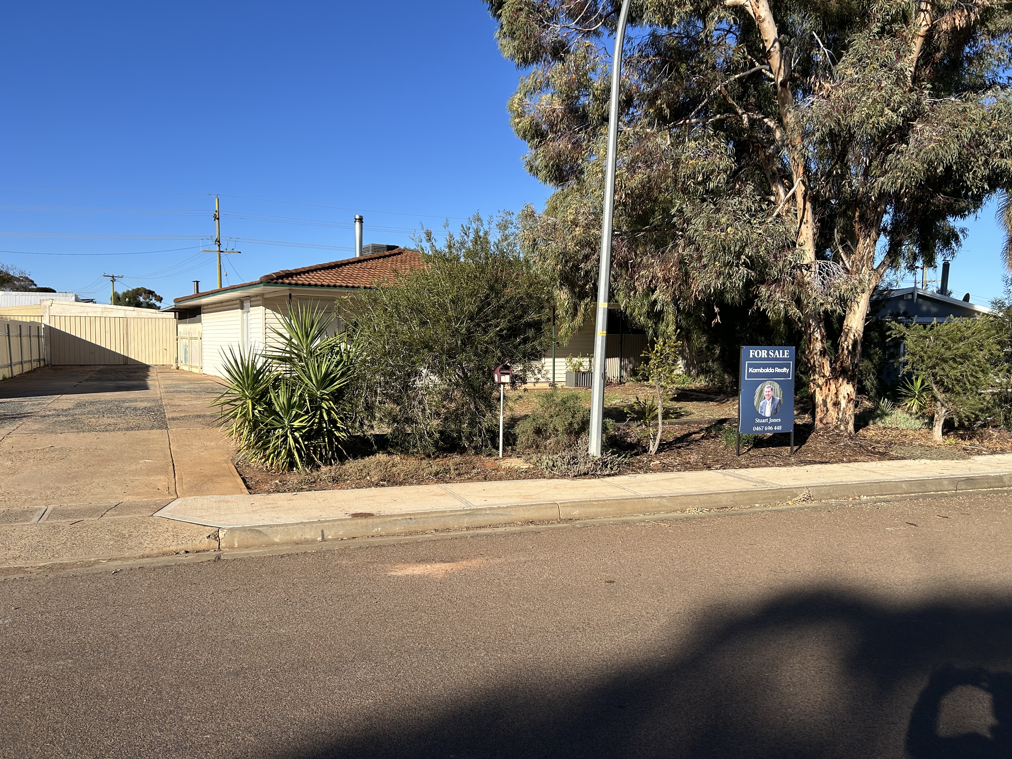 16 Stringybark Drive, KAMBALDA WEST WA 6442