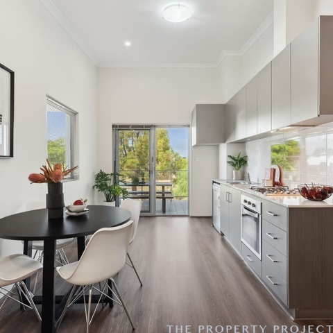 4 17 Sussex St Nollamara WA 6061
