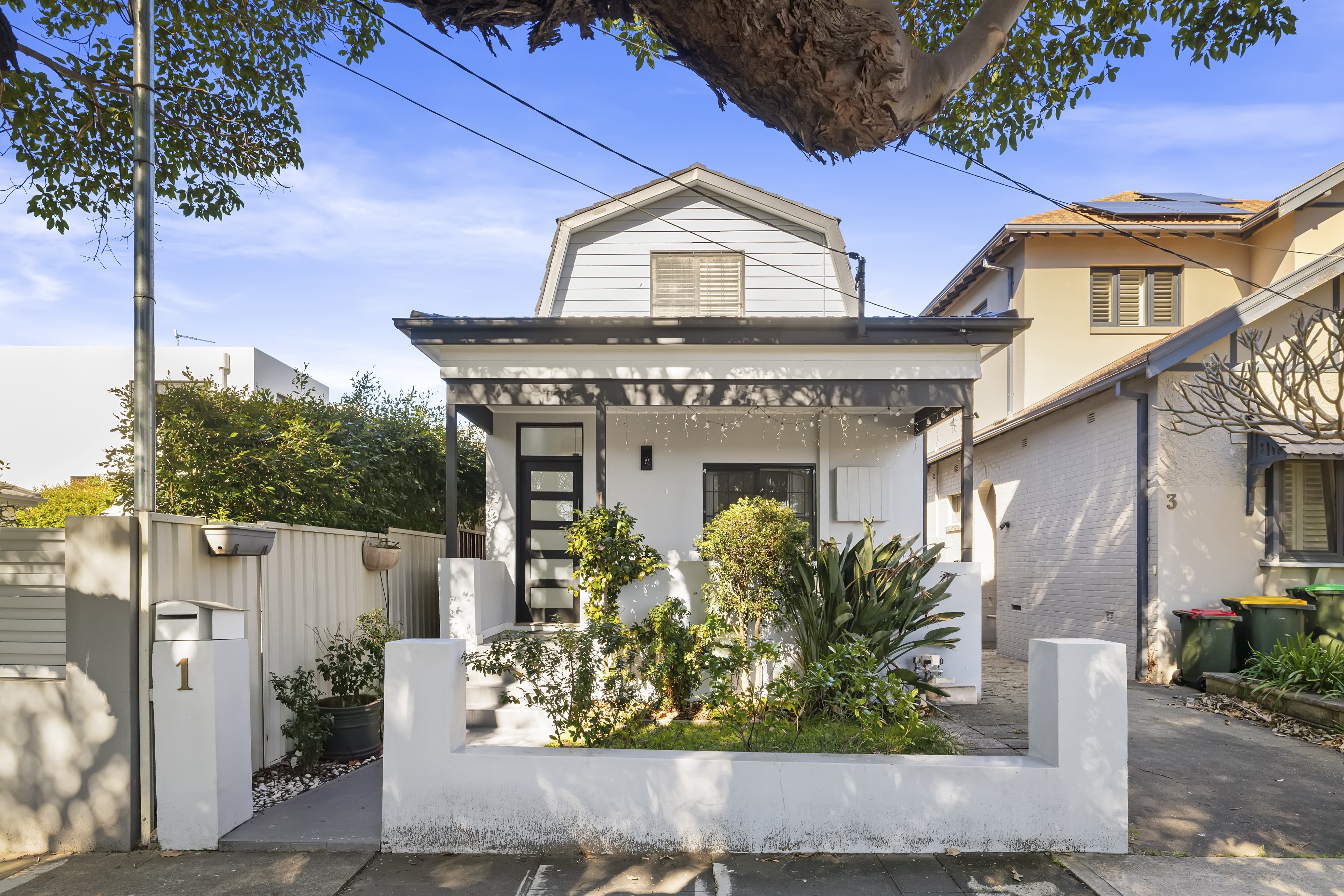 1 Howley St, Rodd Point Leased by The Gallery Real Estate - image 1