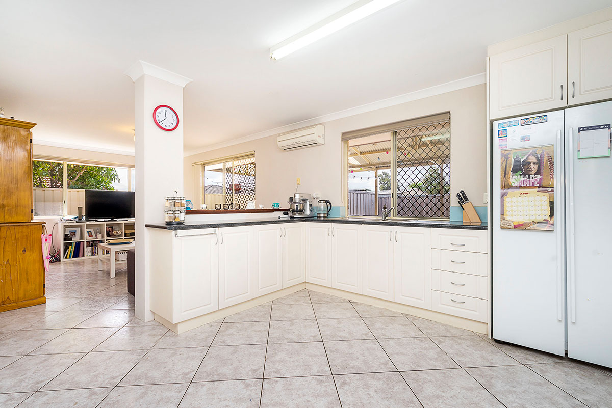 3 Mimosa Court Marangaroo WA 6064