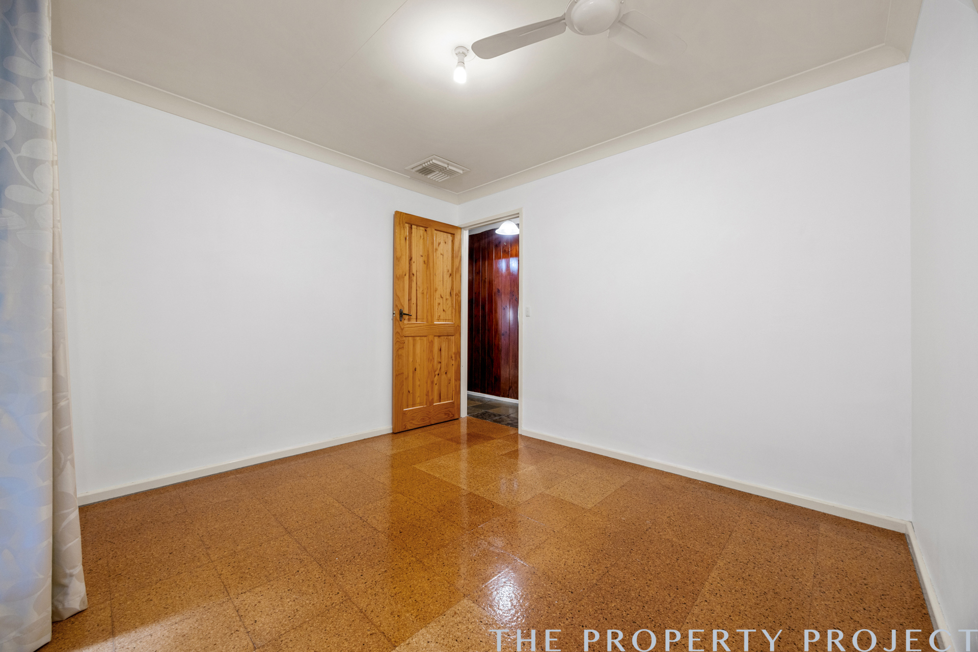 214 Blackadder Road Swan View WA 6056