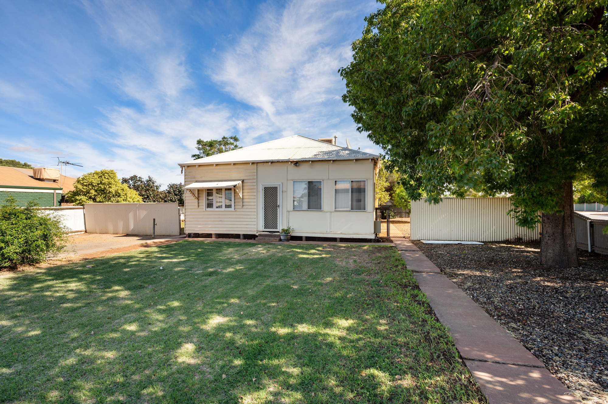 2 Balfour Street, SOUTH KALGOORLIE WA 6430