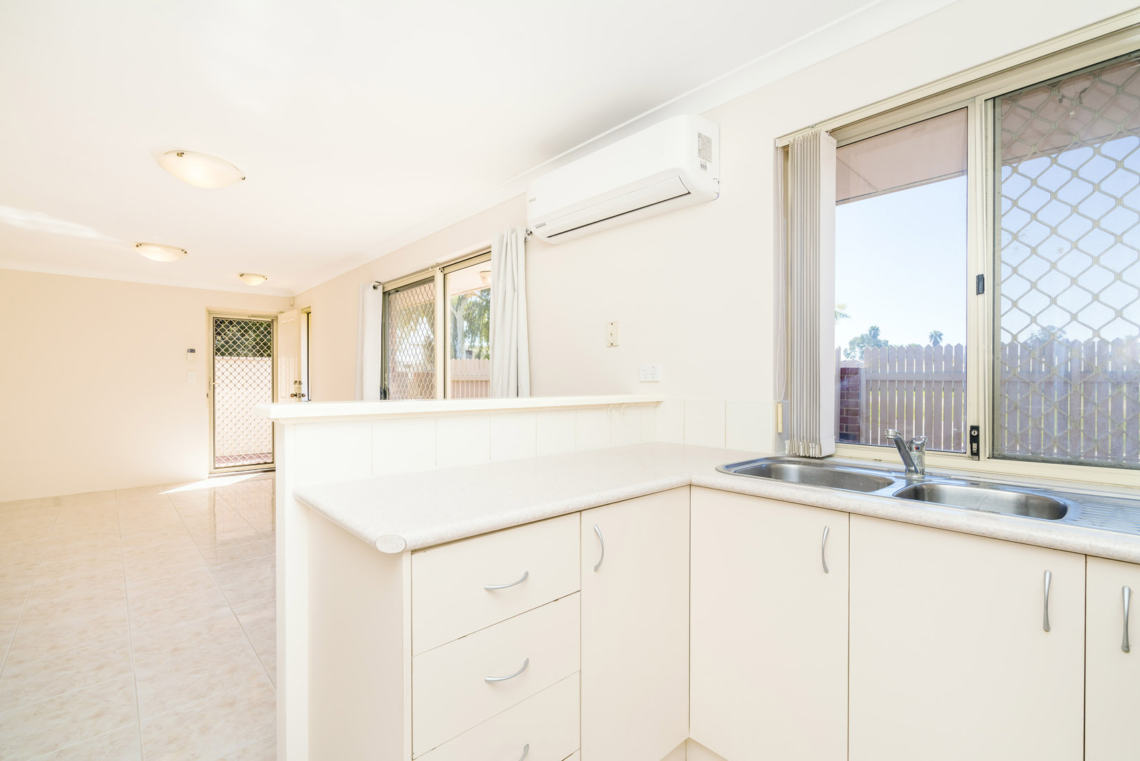 1 39 Loton Avenue Midland WA 6056