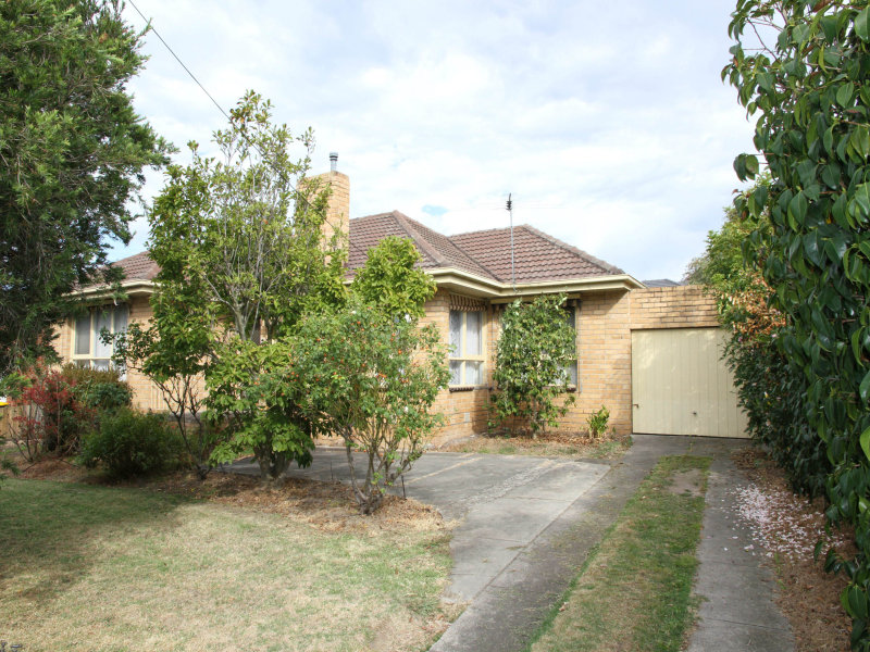11 Bradstreet Road, MOUNT WAVERLEY VIC 3149