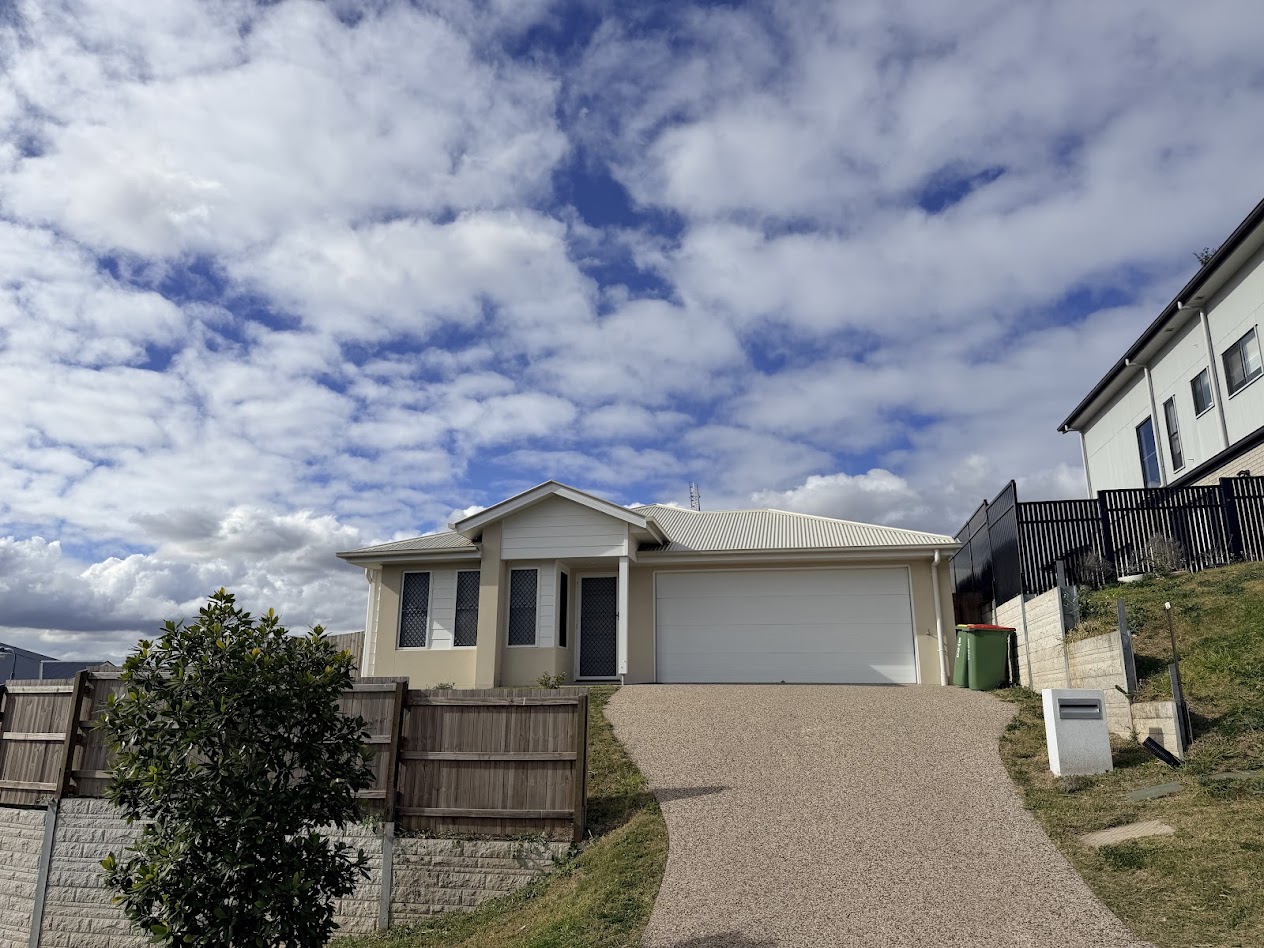 6 Wandsworth Street, CRANLEY QLD 4350