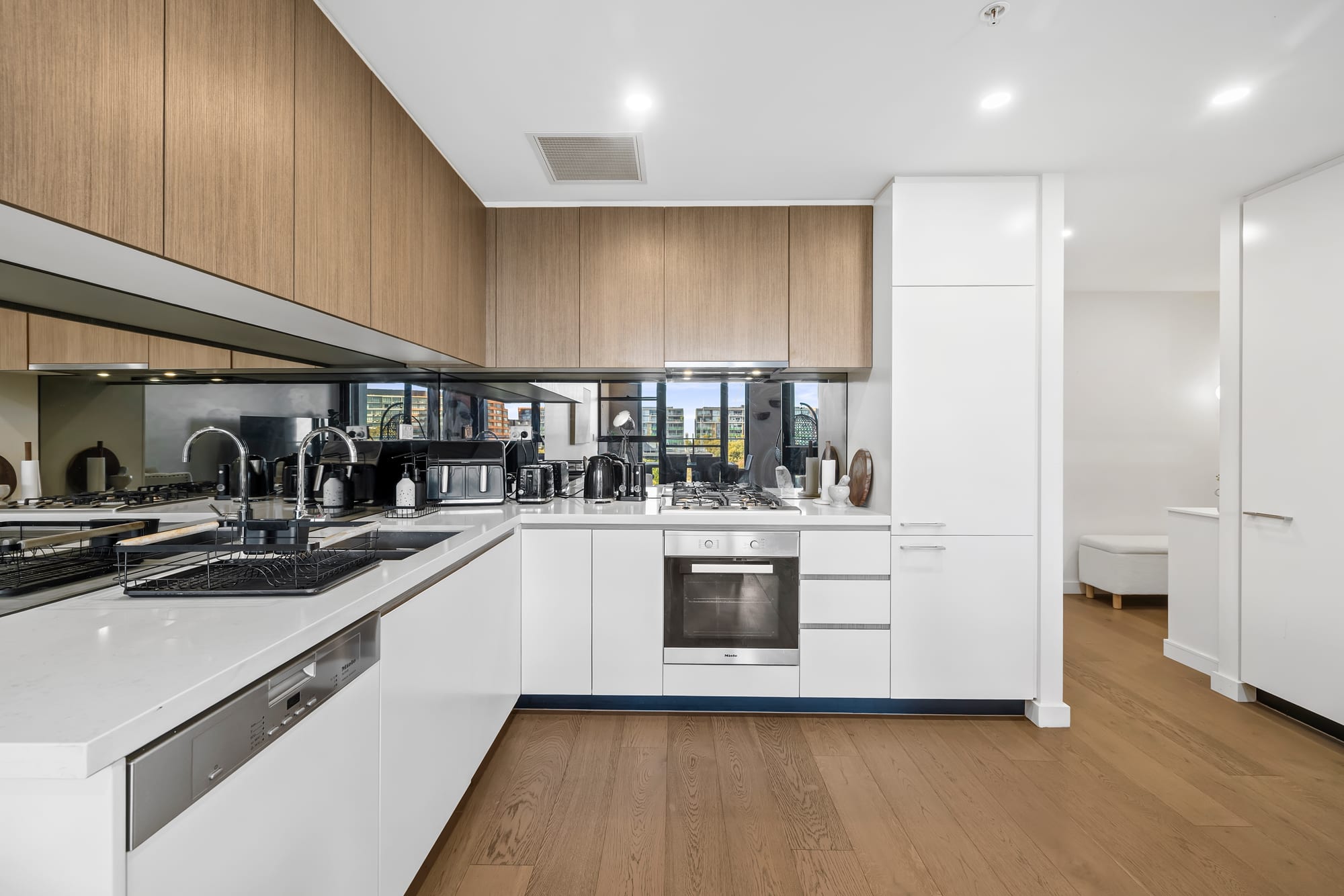 2512/6 Kingsborough Way, Zetland For Lease by The Gallery Real Estate - image 3