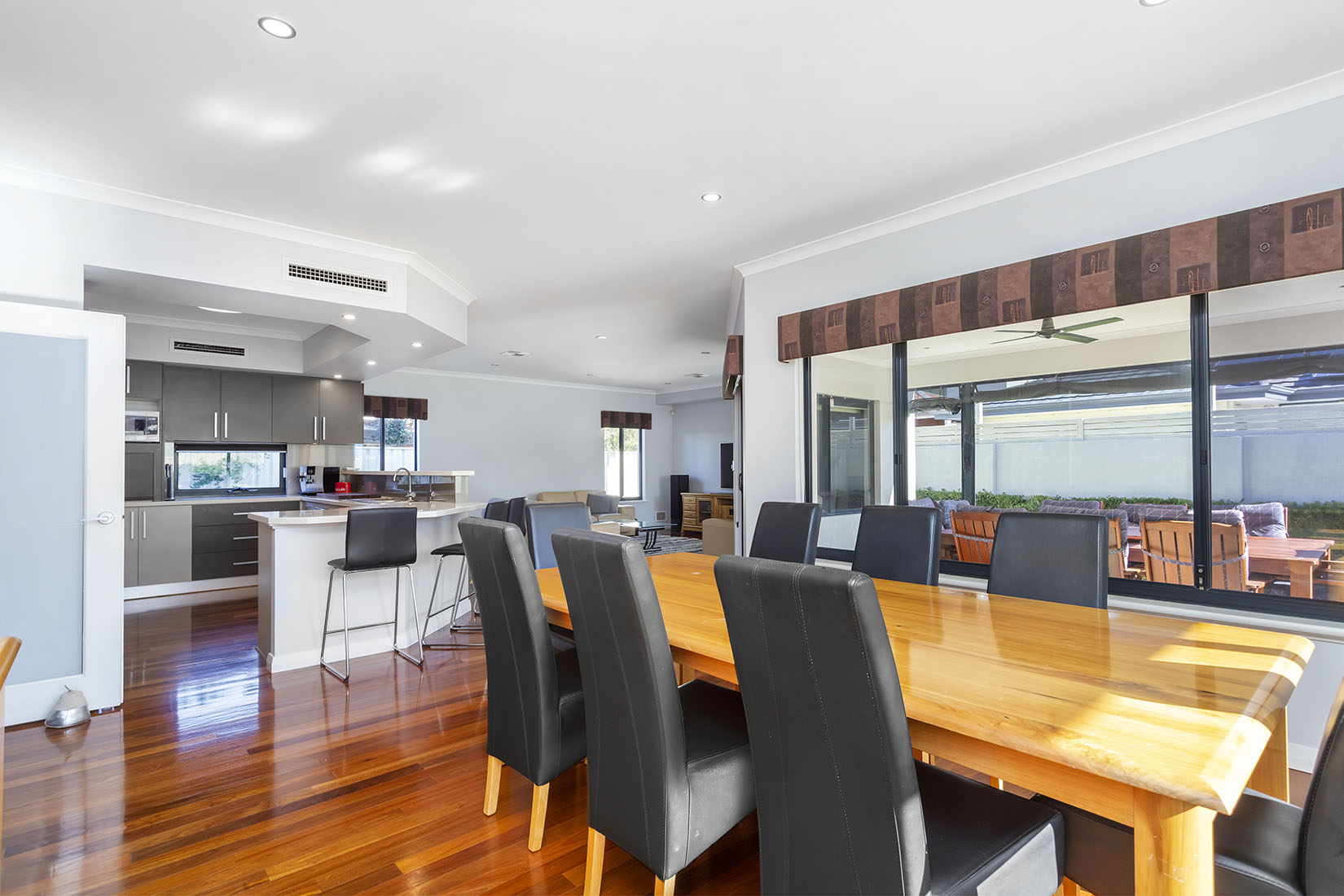38 Honeymyrtle Turn Stirling WA 6021
