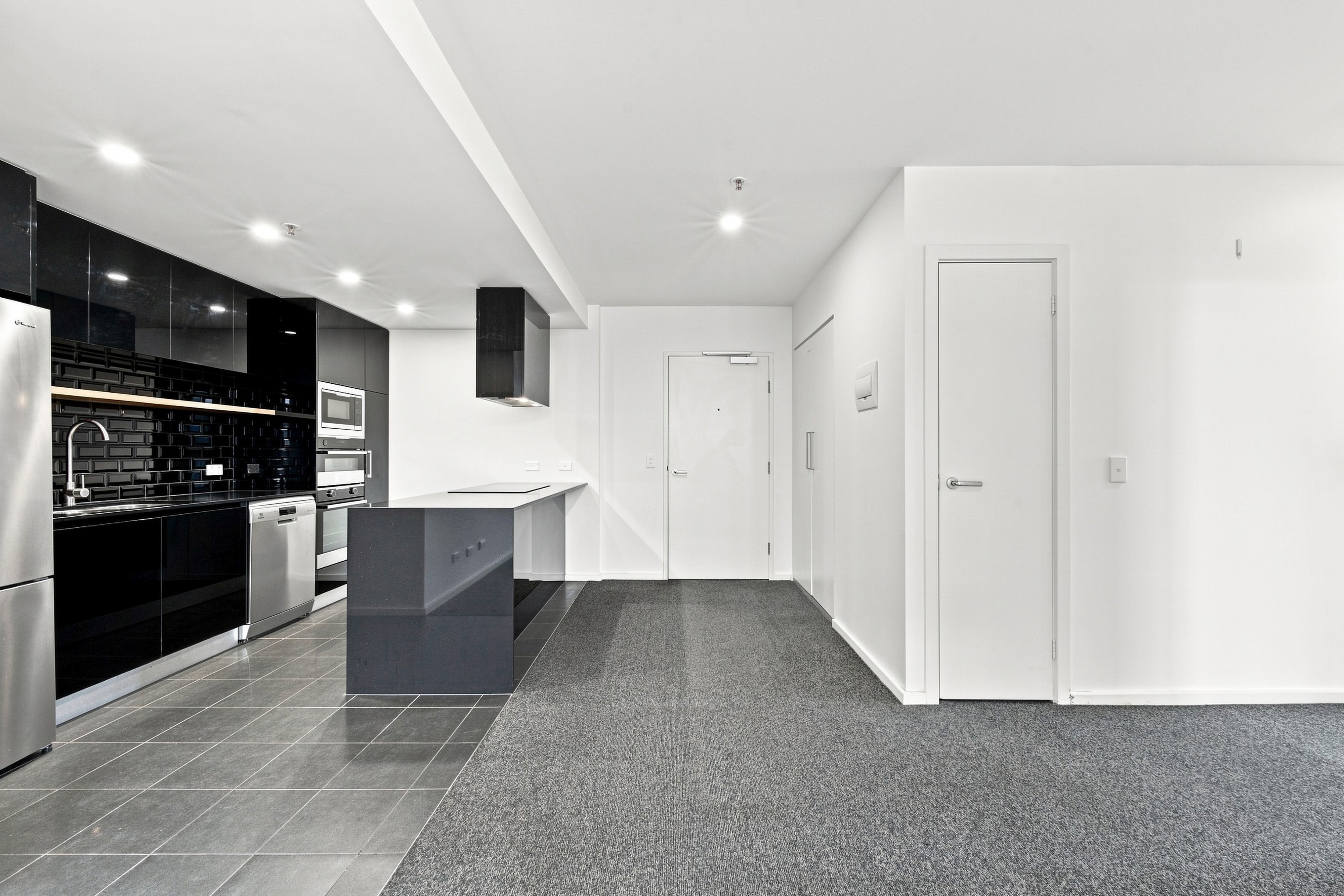 1102/120 Eastern Valley Way, Belconnen, photo 5
