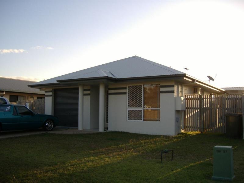 32 Jacana Crescent, CONDON QLD 4815