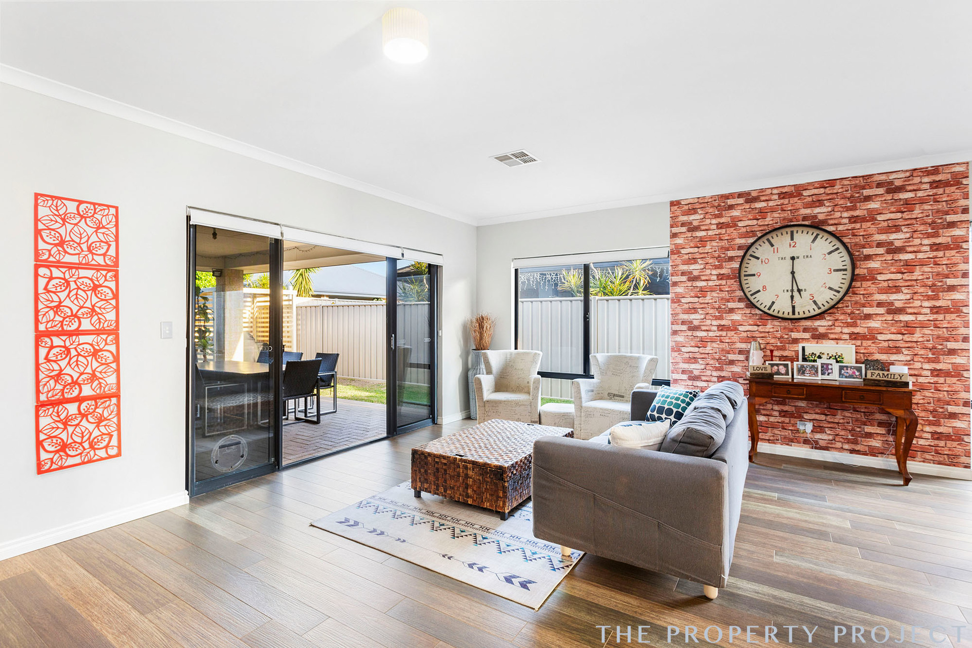 16 Aubun Garden Caversham WA 6055