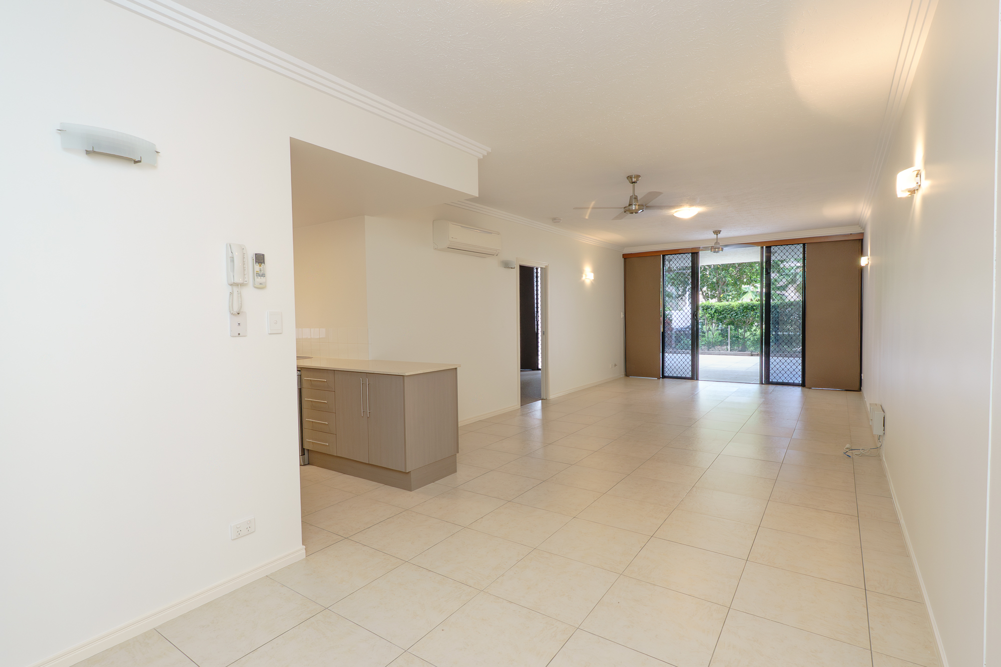 204 / 330 Sturt Street, TOWNSVILLE CITY QLD 4810