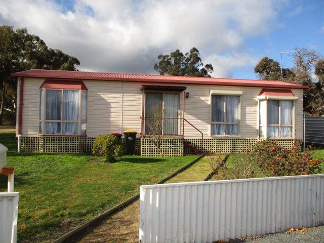 8 Grant Street, ST ARNAUD VIC 3478