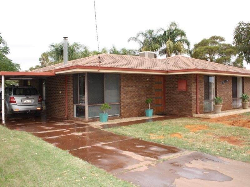 3 Dixon Court, SOUTH KALGOORLIE WA 6430