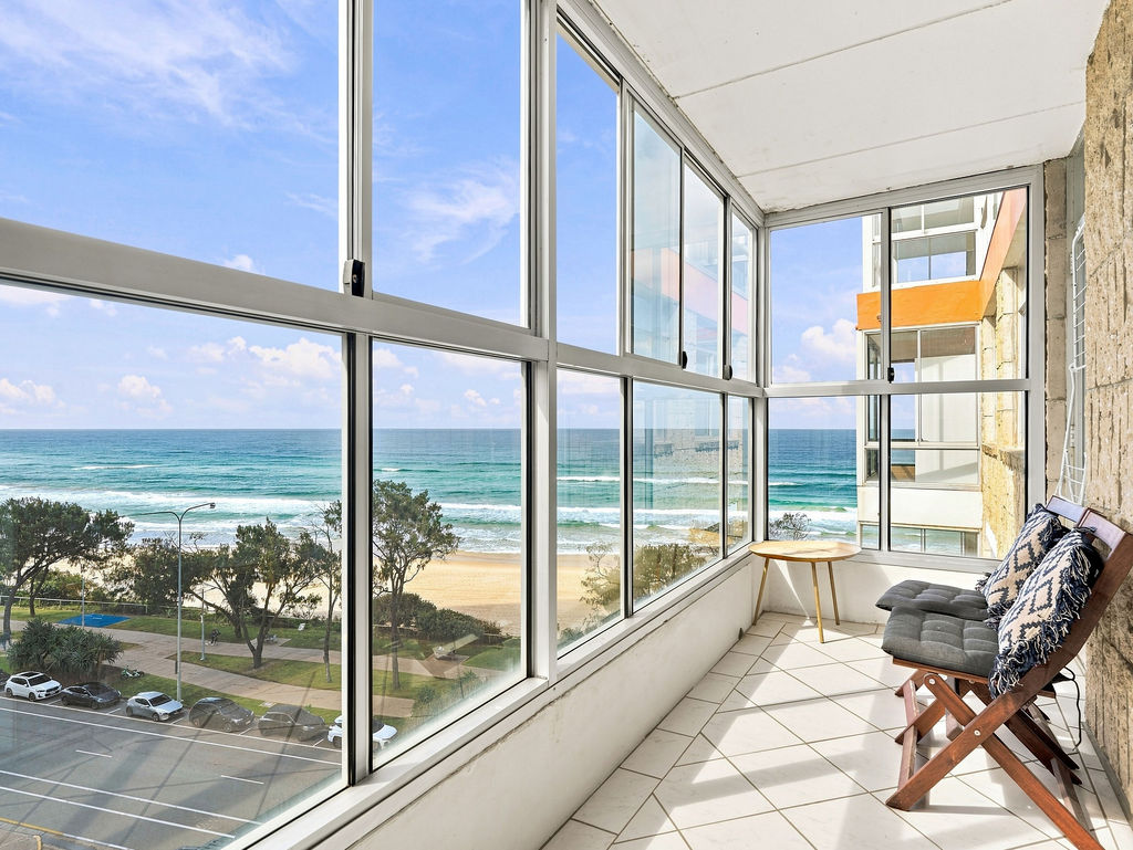 38 / 64 The Esplanade, SURFERS PARADISE QLD 4217