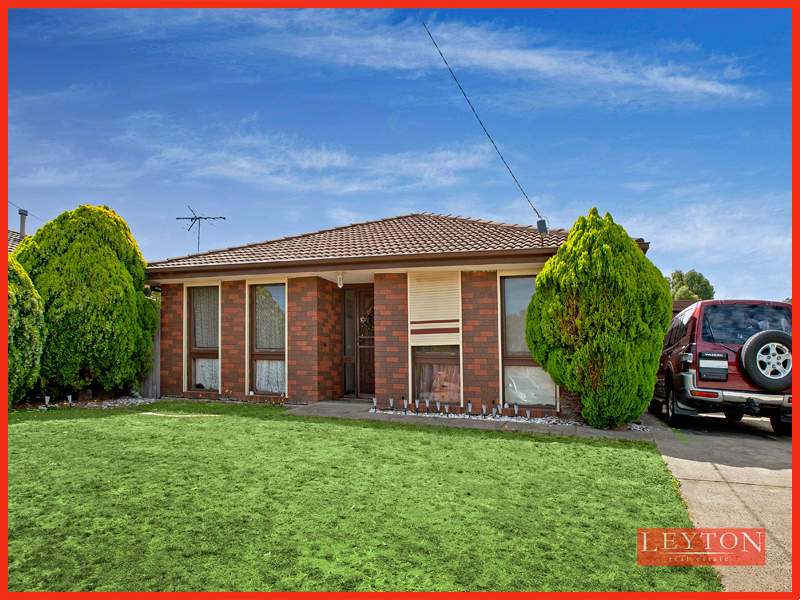 4 Valerie Court, HAMPTON PARK VIC 3976