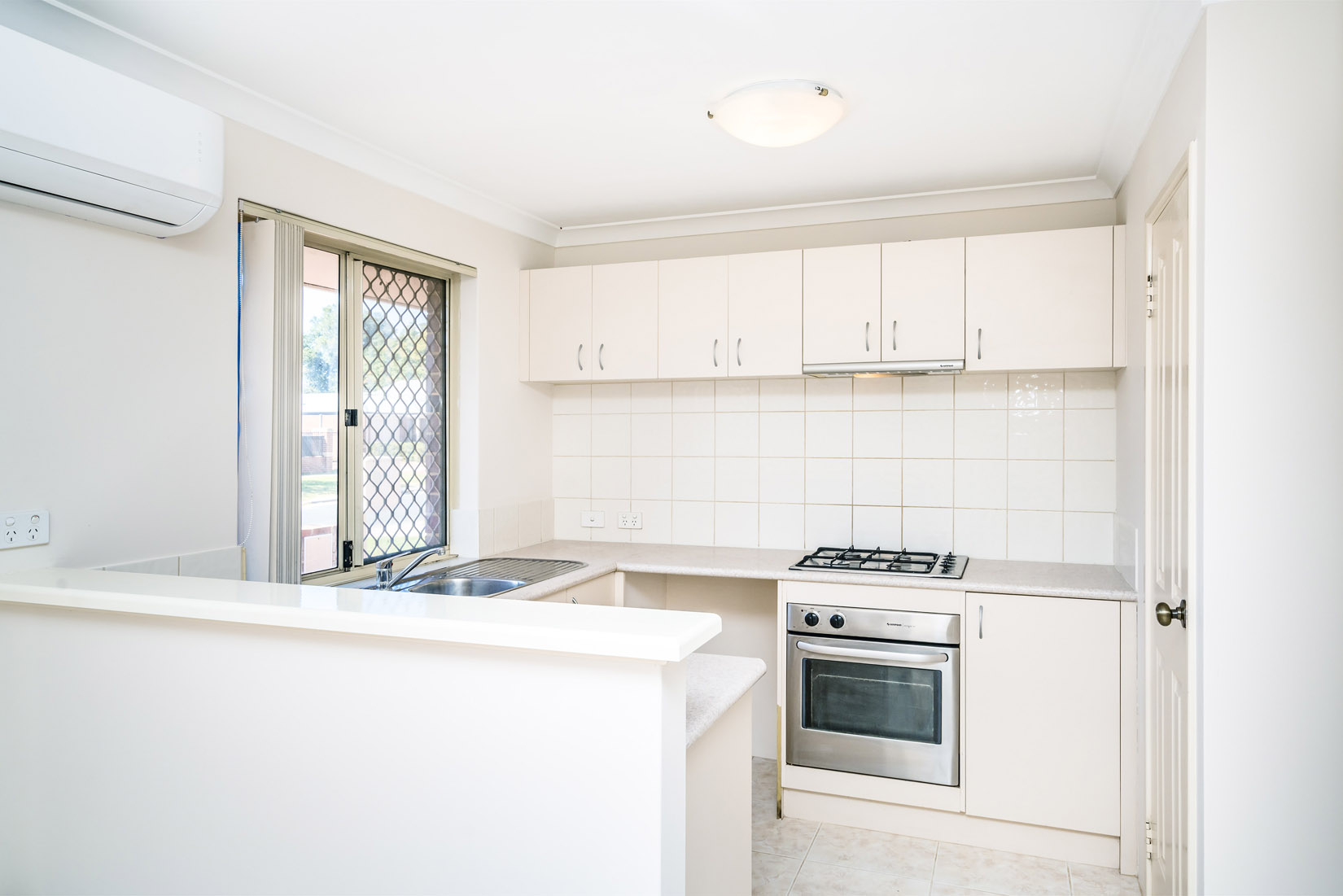 1 39 Loton Avenue Midland WA 6056