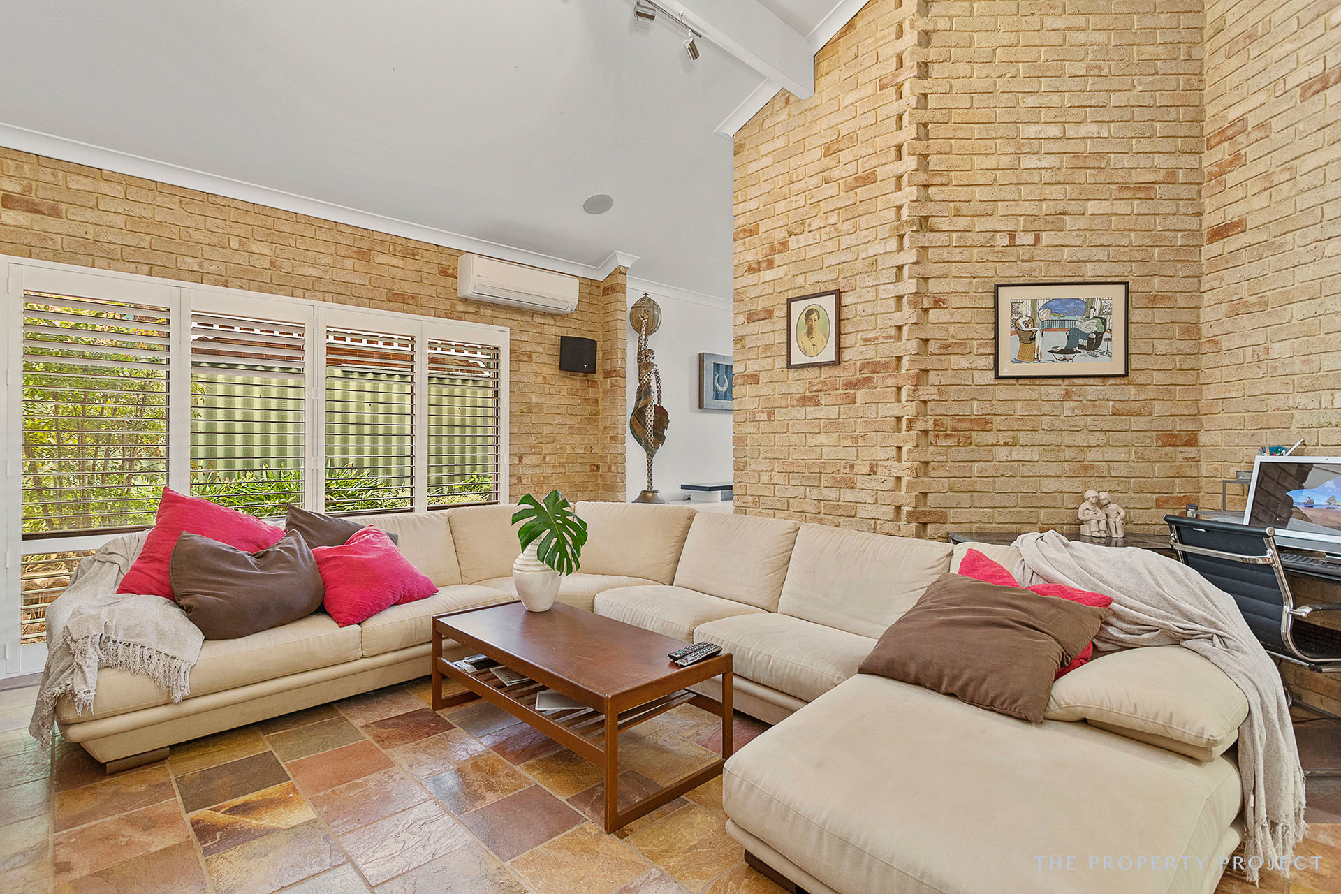 60 Inverness Crescent Menora WA 6050