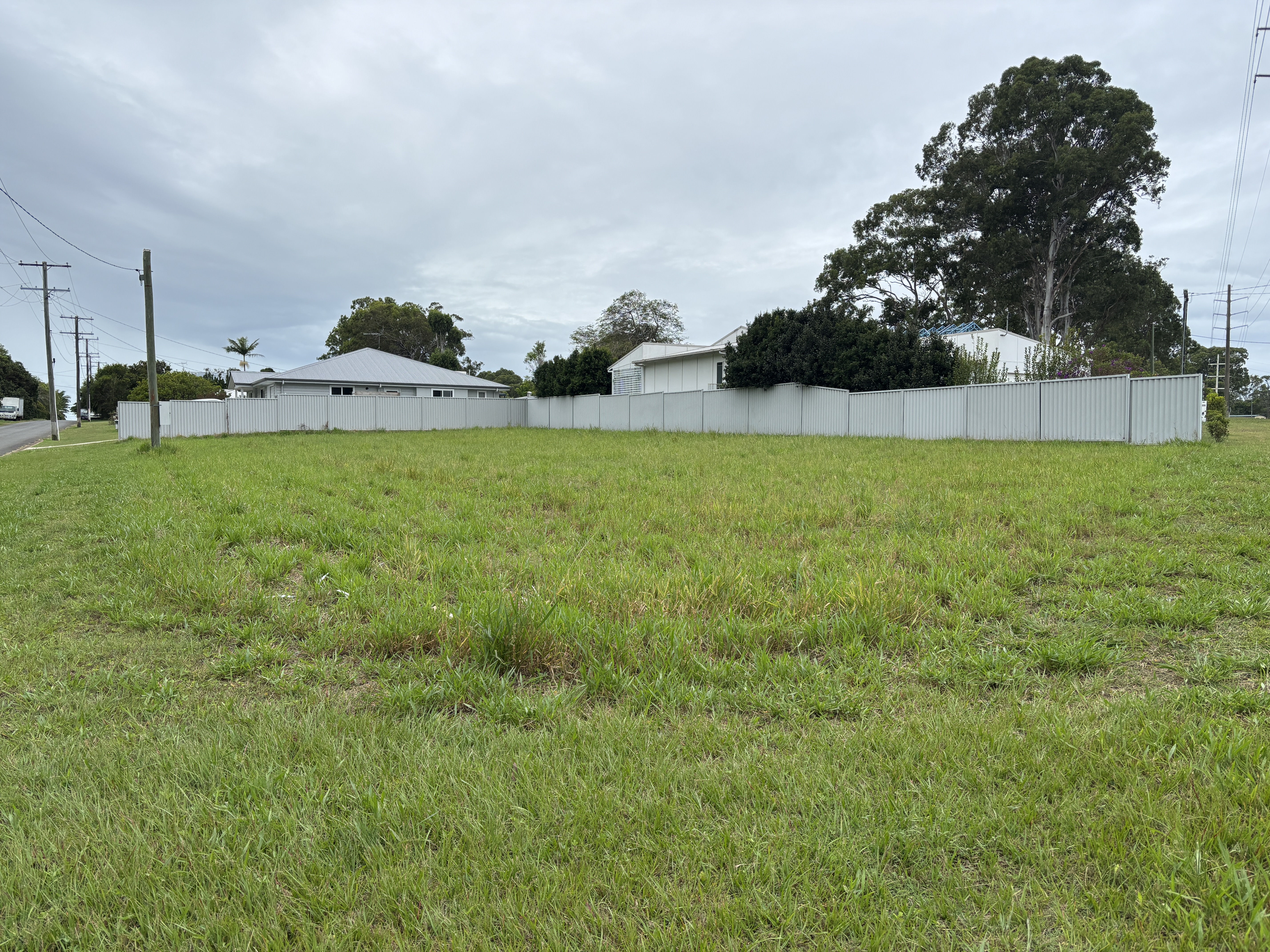 1 Kamar Street, RUSSELL ISLAND QLD 4184