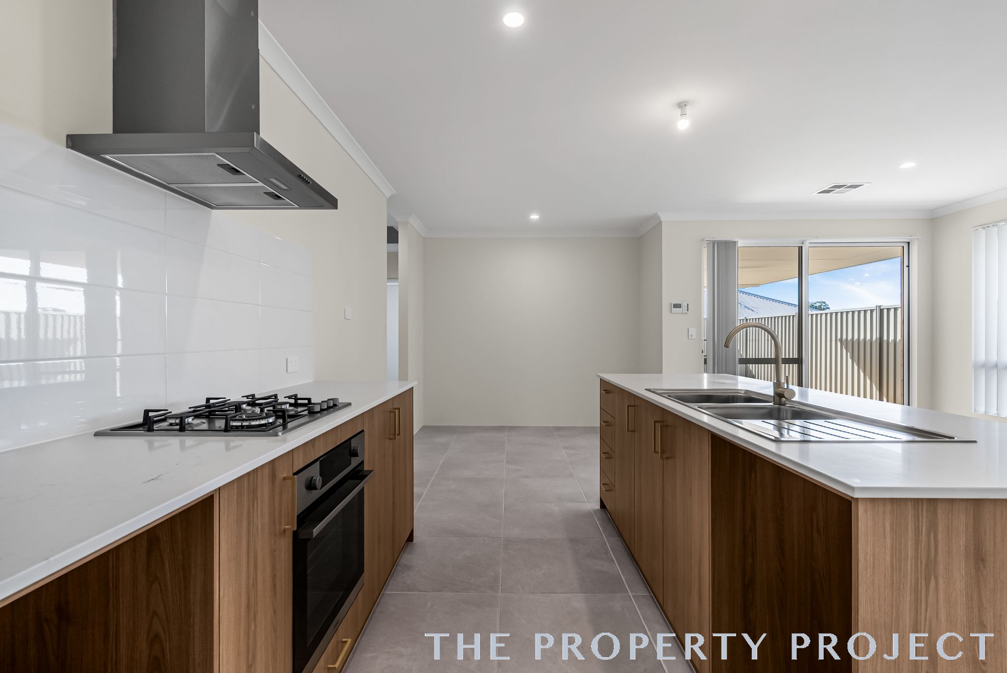 82 Ebrington Rd Wellard WA 6170