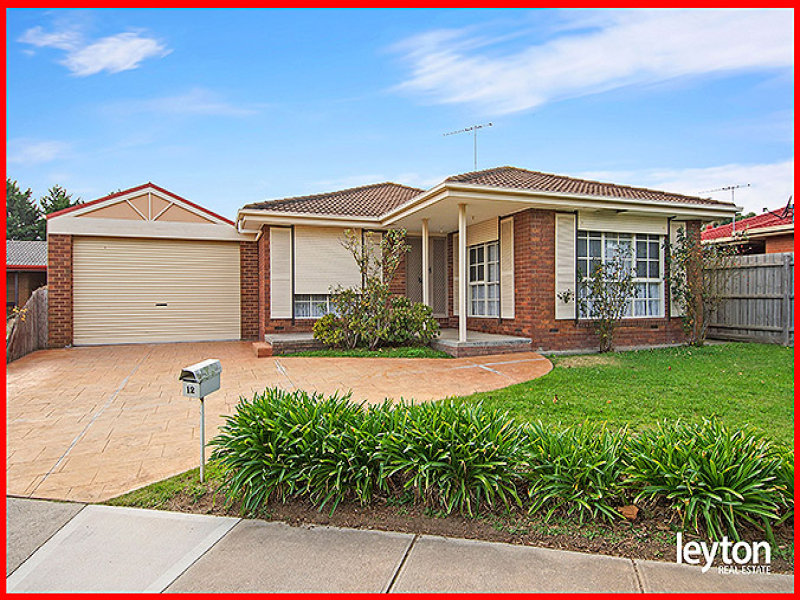 12 Narellan Drive, HAMPTON PARK VIC 3976