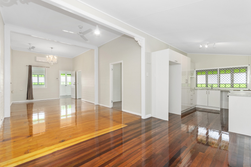 138 Queens Rd, HERMIT PARK QLD 4812