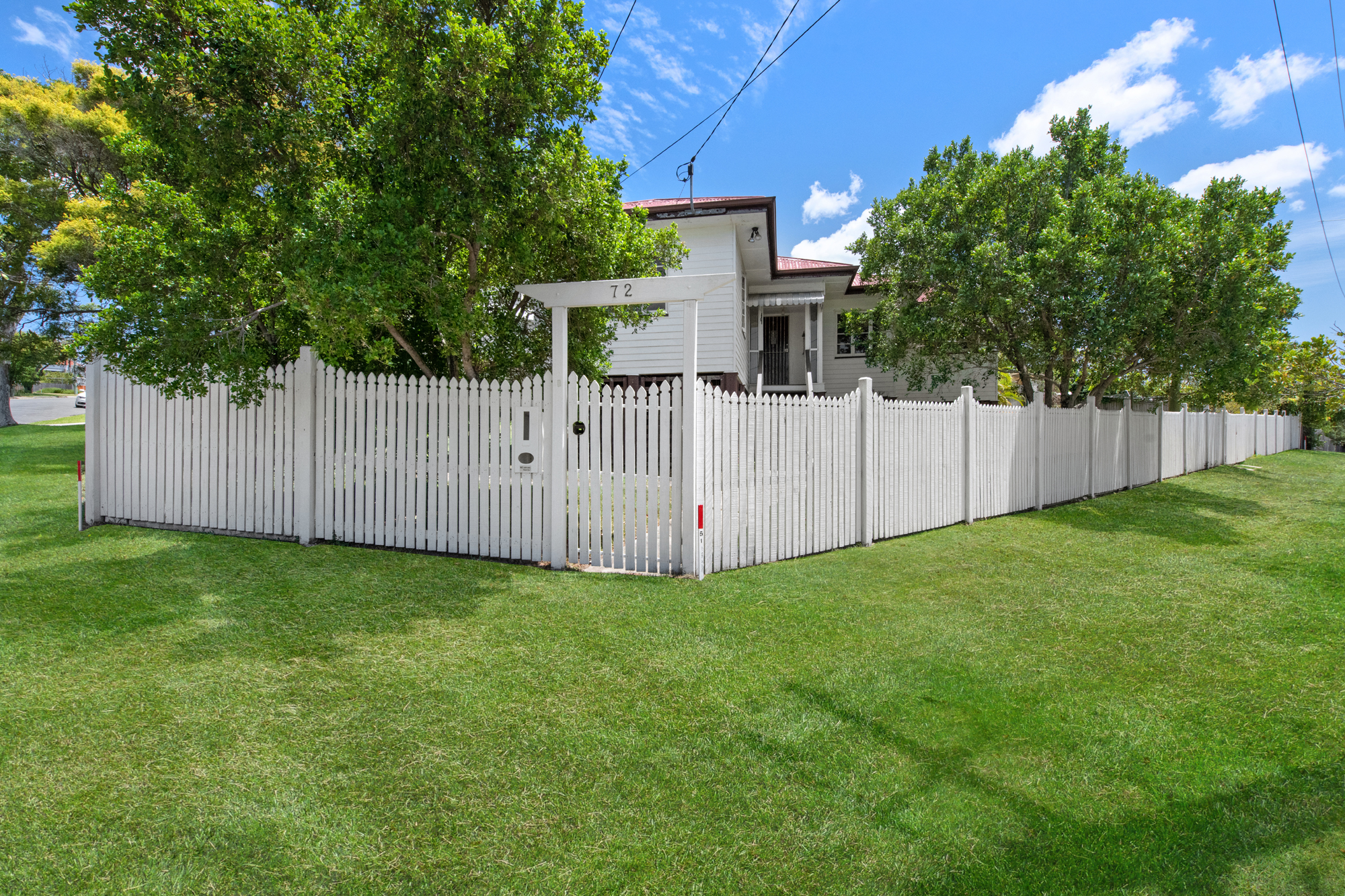 72 Sydney Avenue, CAMP HILL QLD 4152