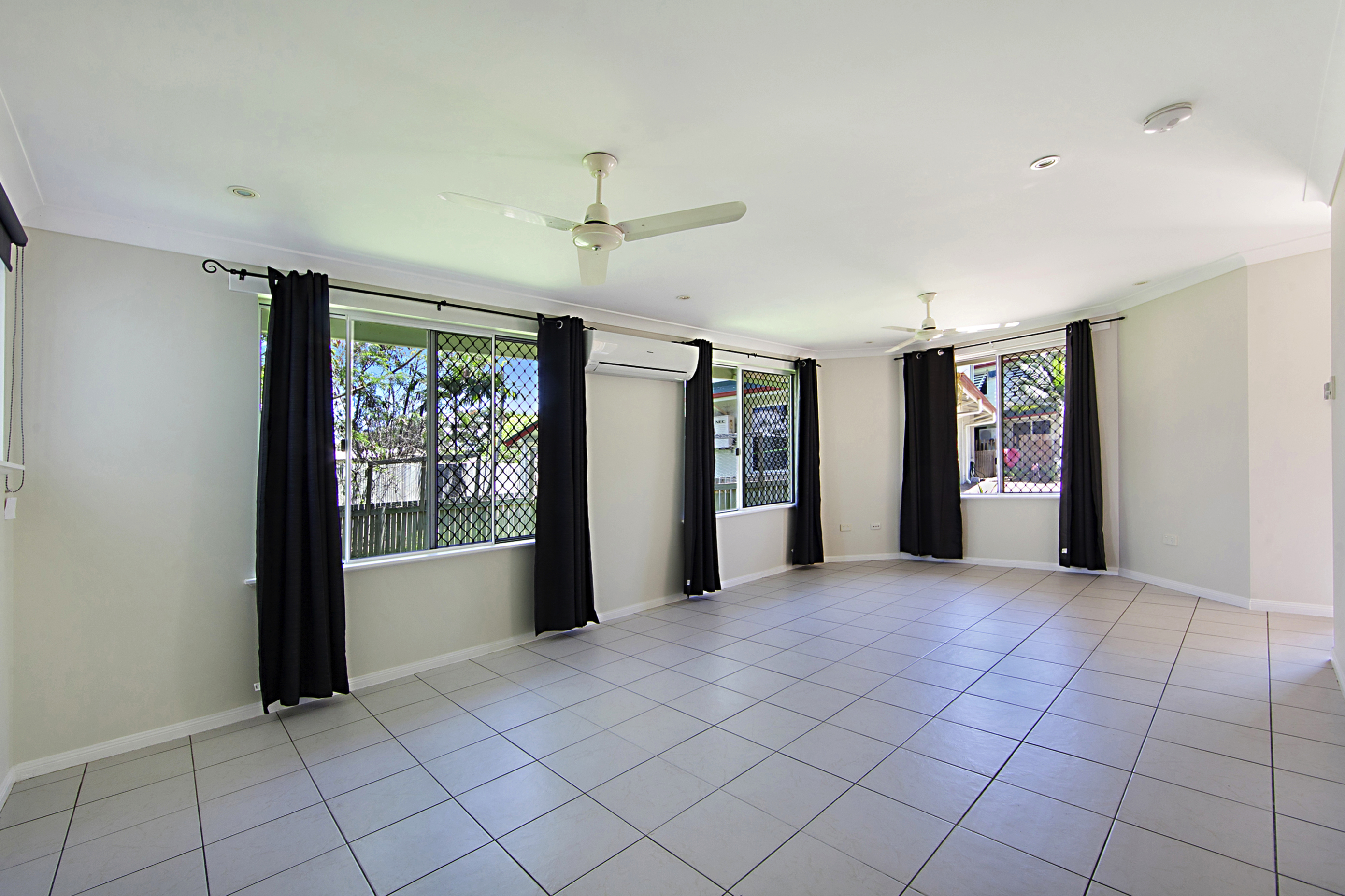 Unit 2 / 26 Derby St, PIMLICO QLD 4812