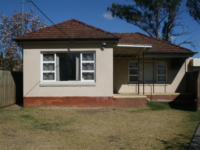 7 Cuthel Pl, CAMPBELLTOWN NSW 2560